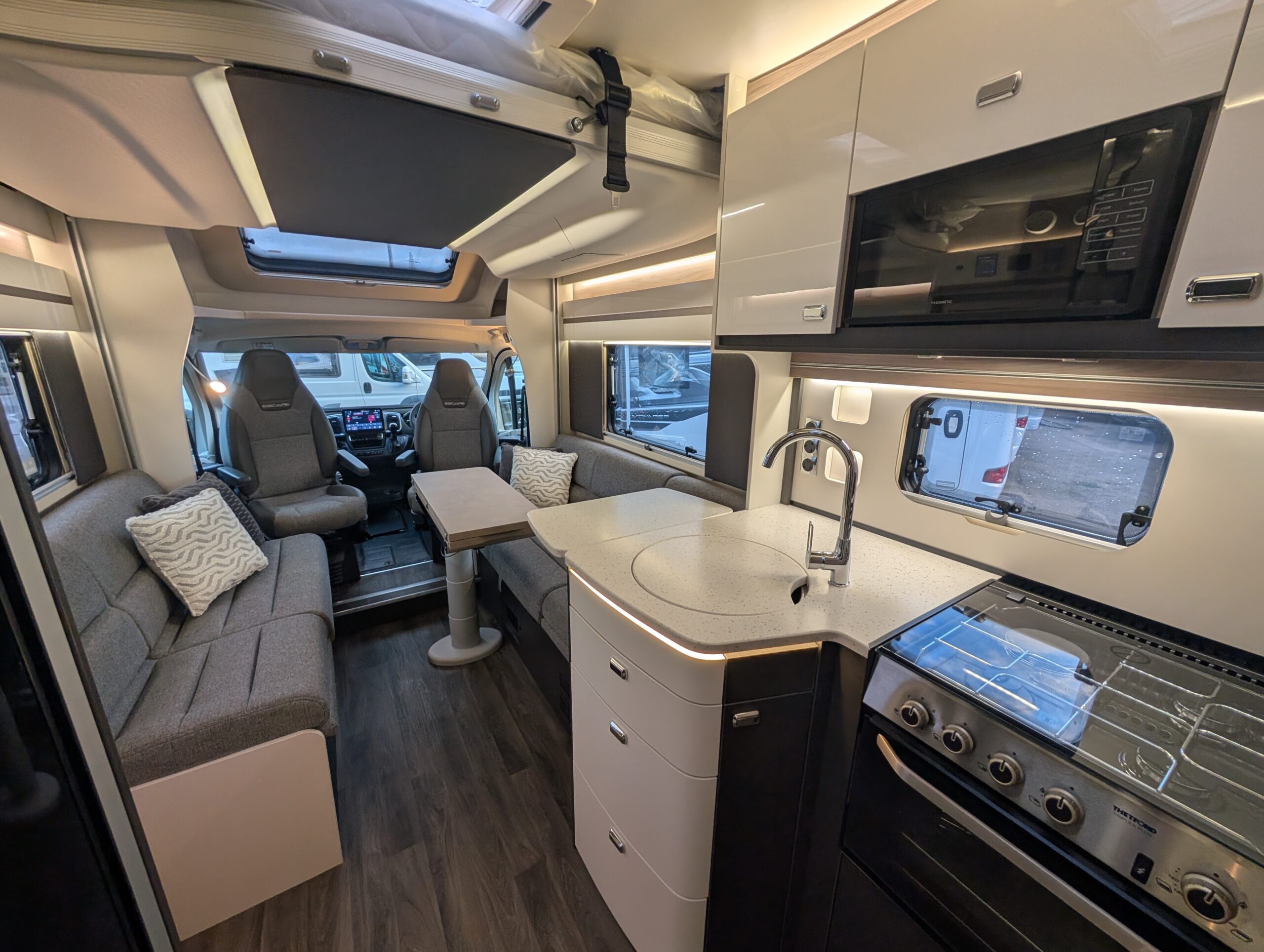 PXL 20251124 152815129