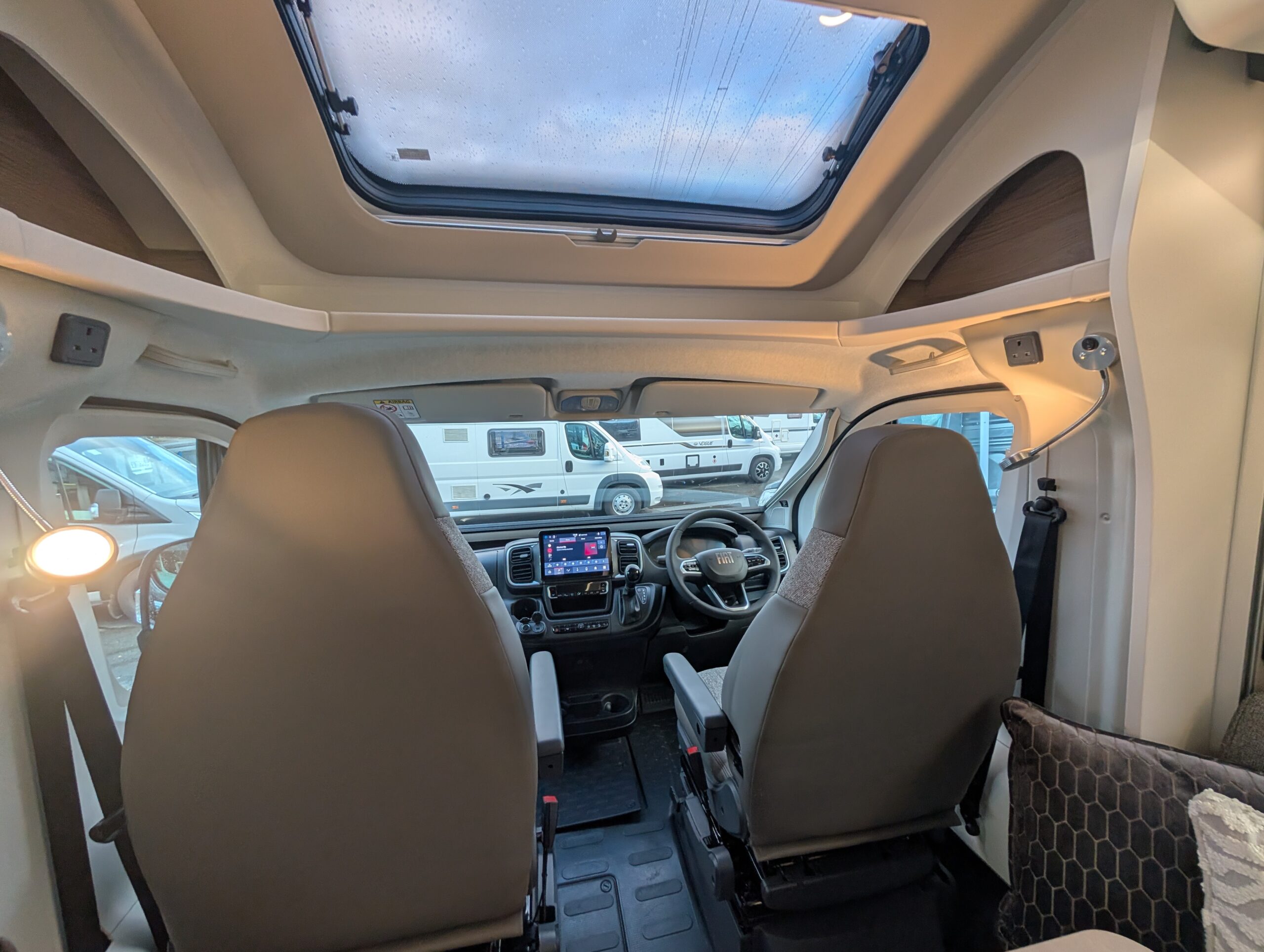 PXL 20251124 152835806