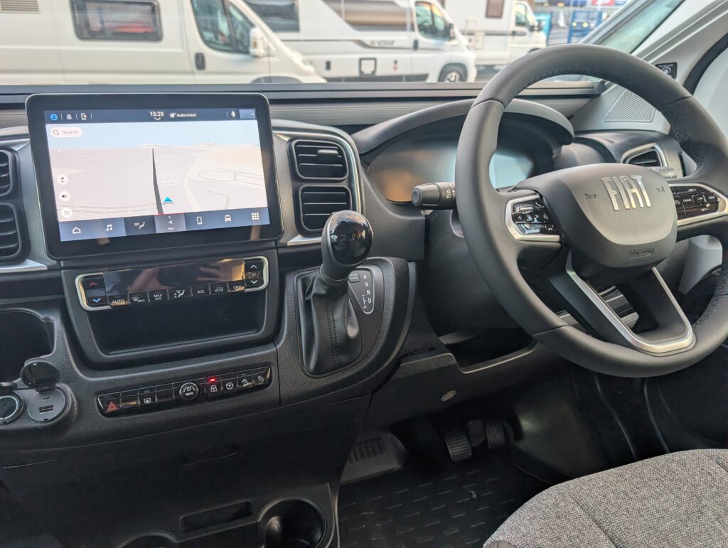 PXL 20251124 152841858