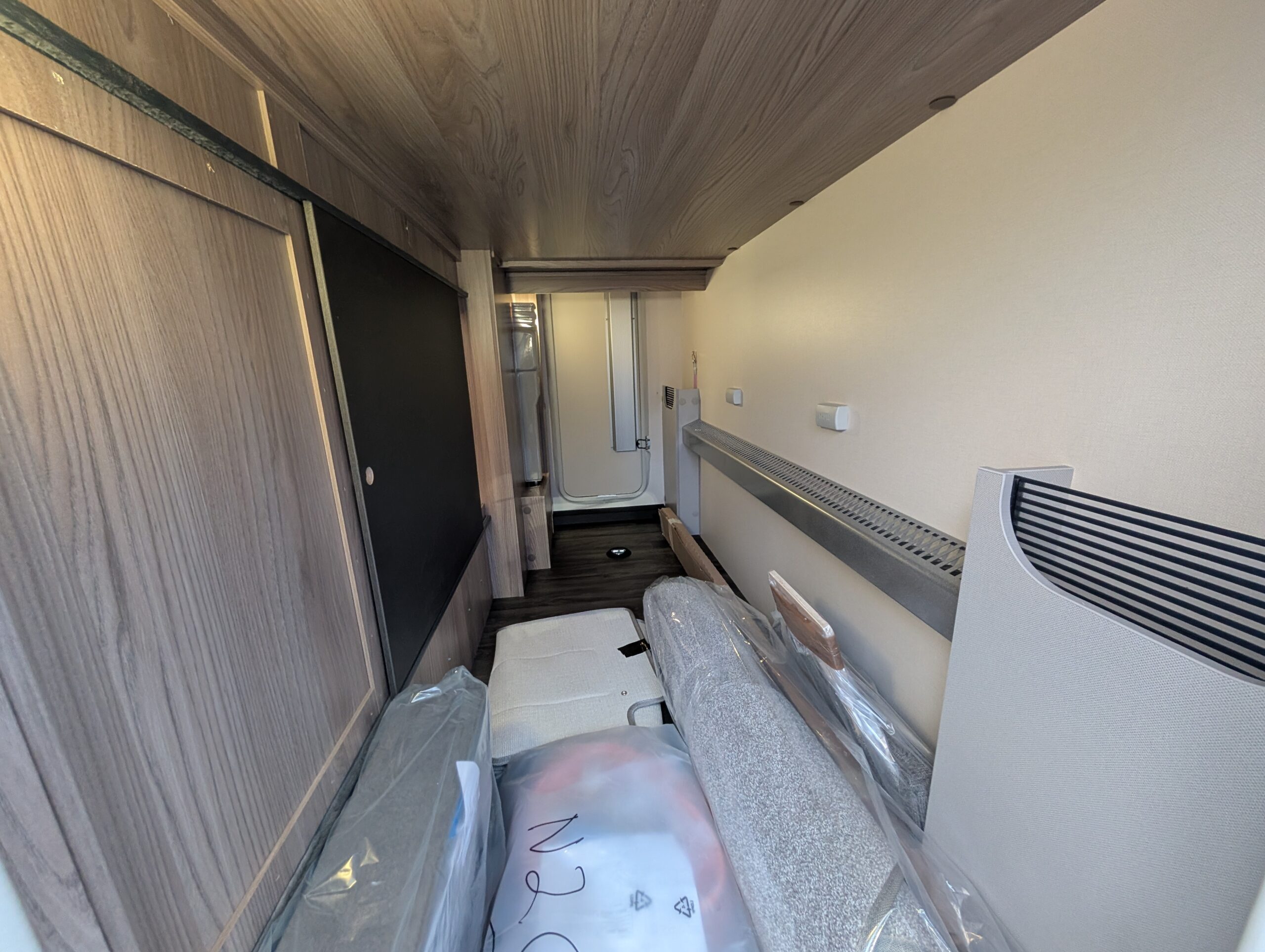 PXL 20251124 153032390