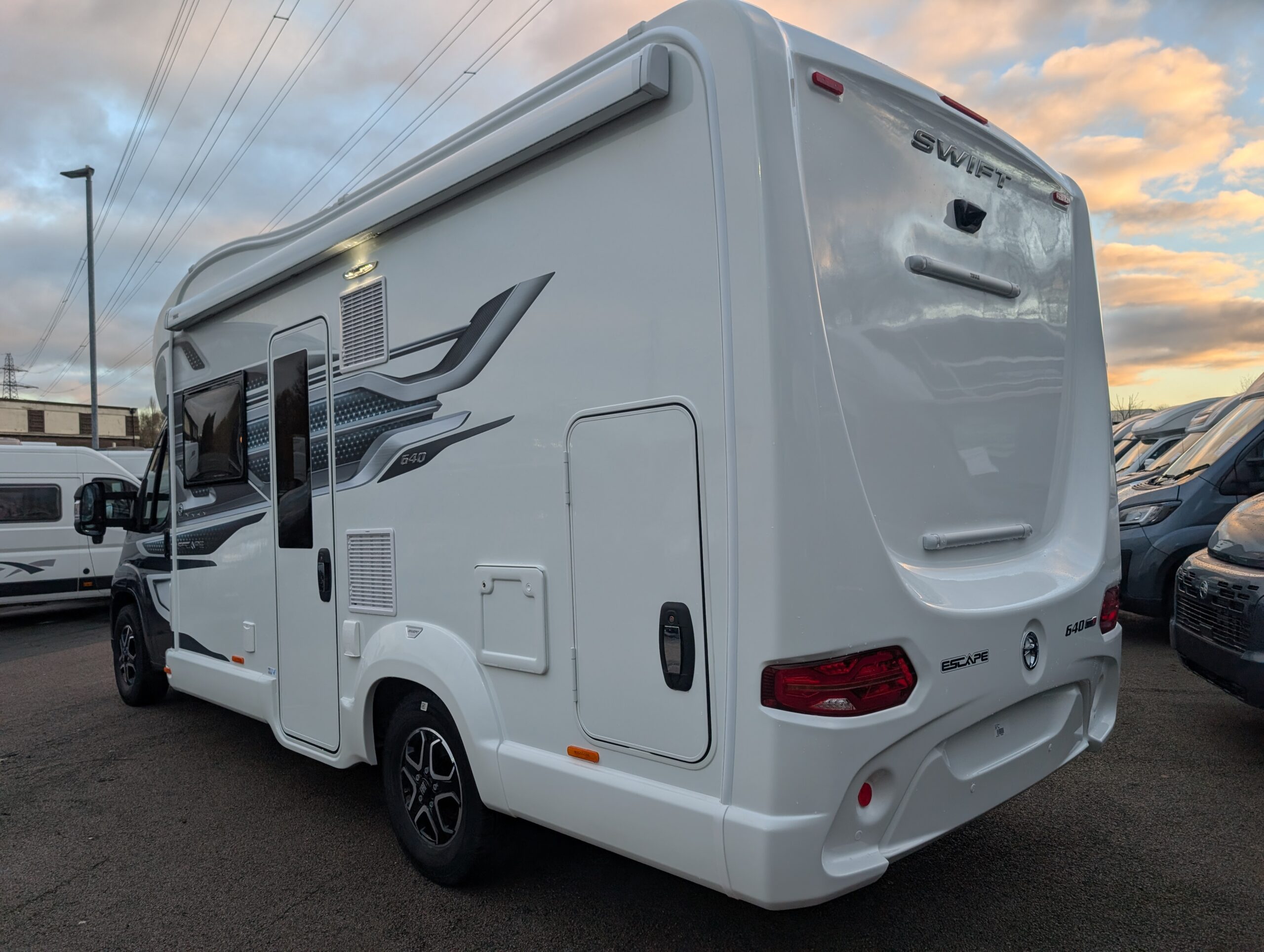 PXL 20251124 153120117.MP 