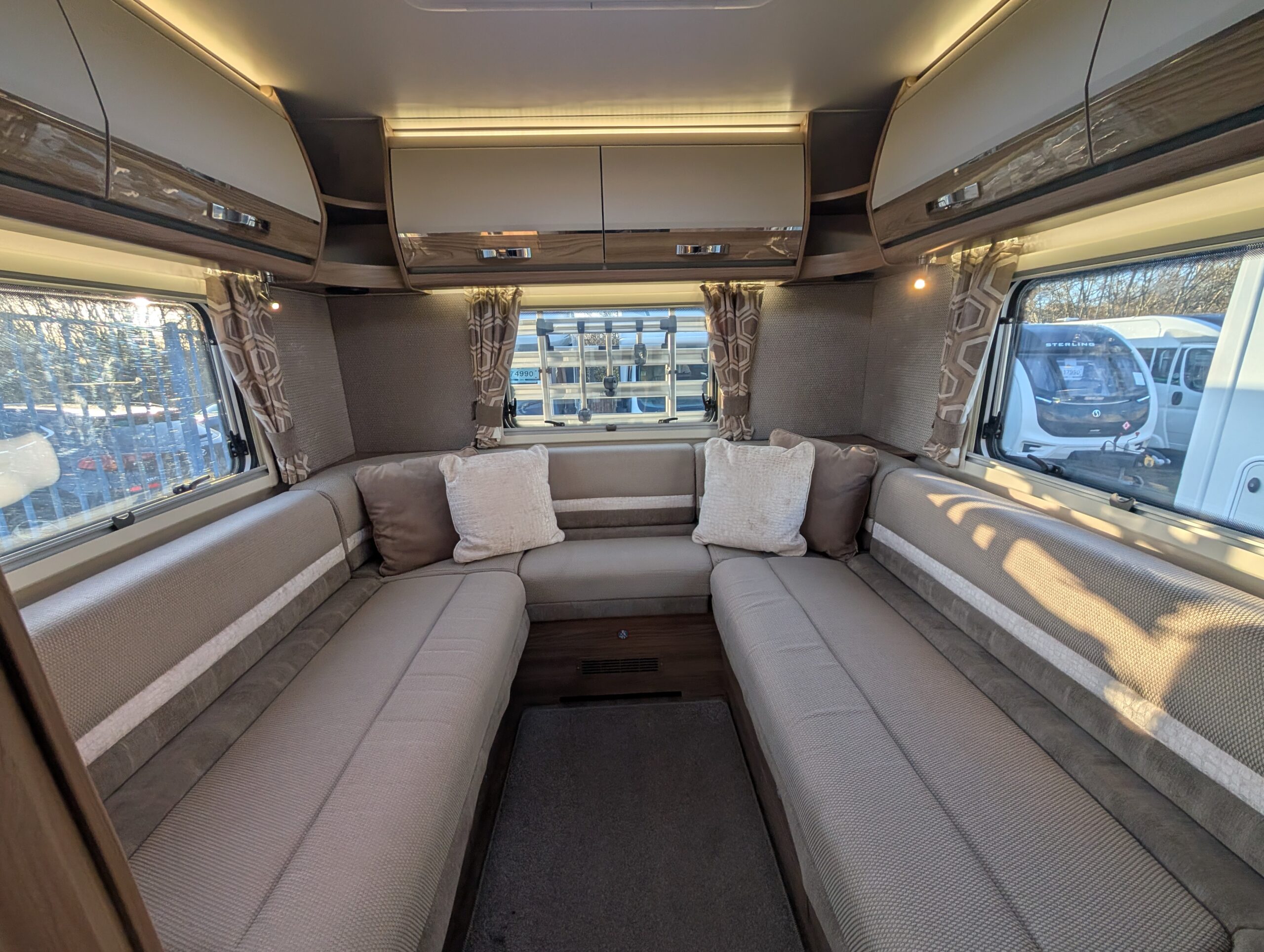 PXL 20251125 141014398 1