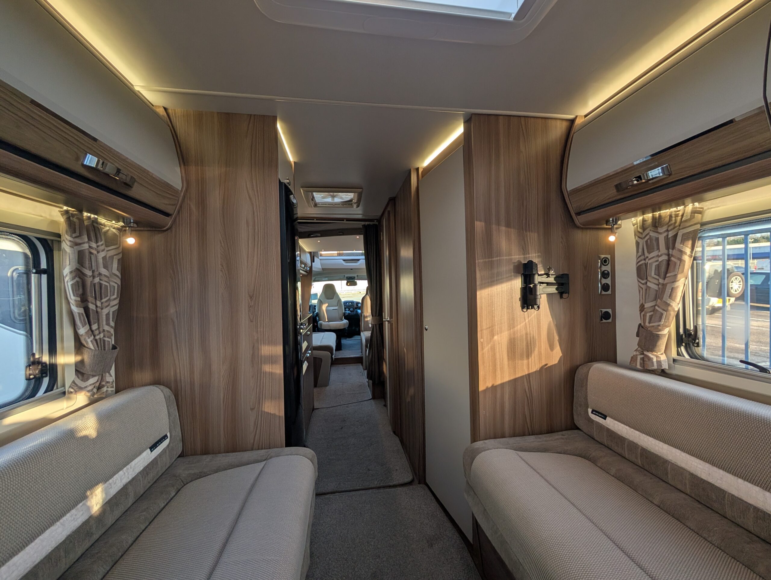 PXL 20251125 141020167 1