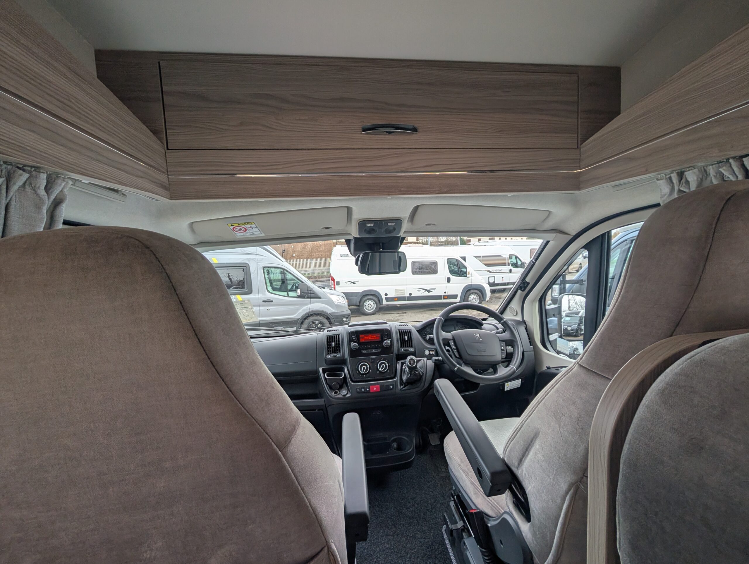 PXL 20251126 133657325