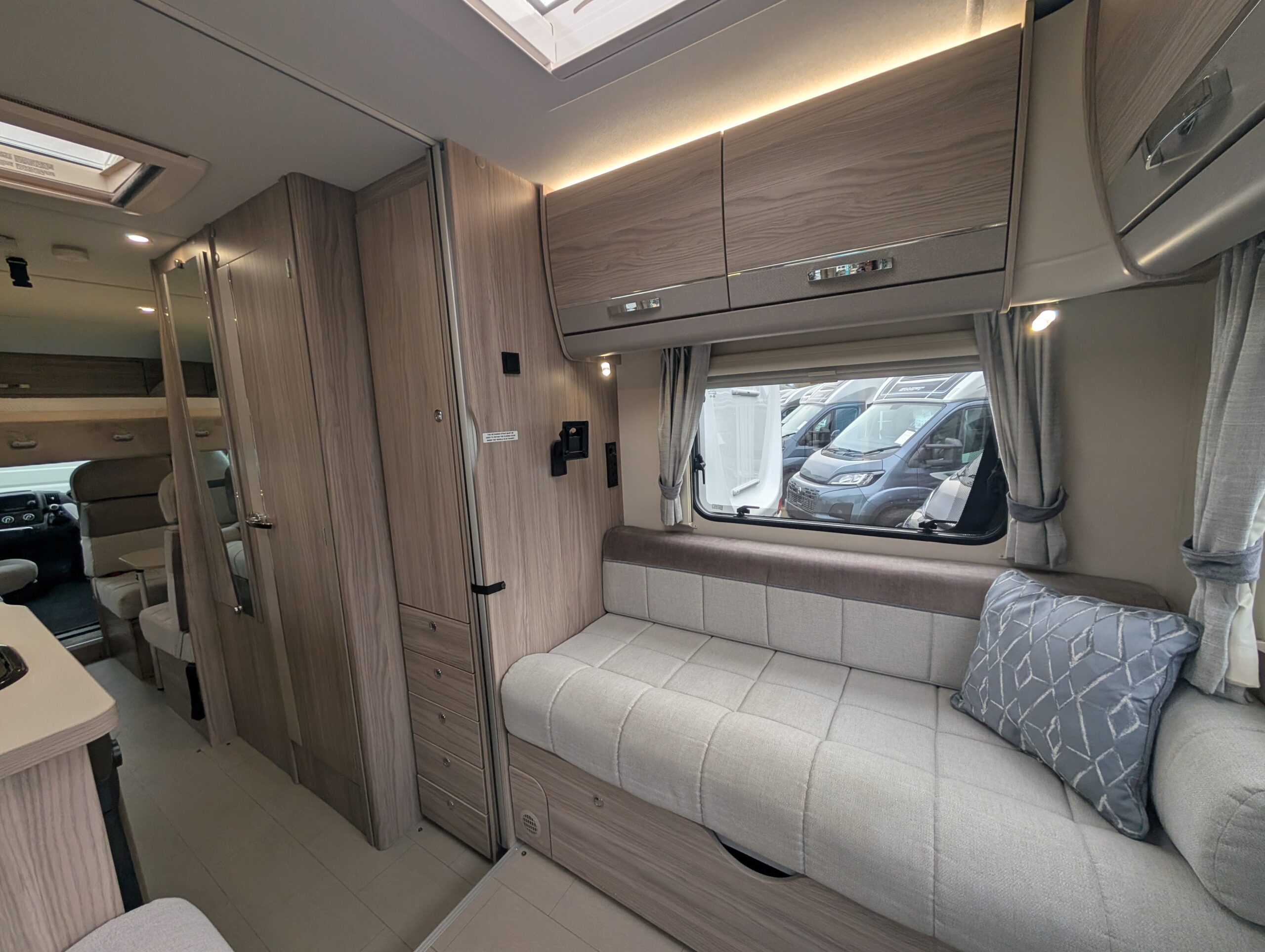 PXL 20251126 133957603