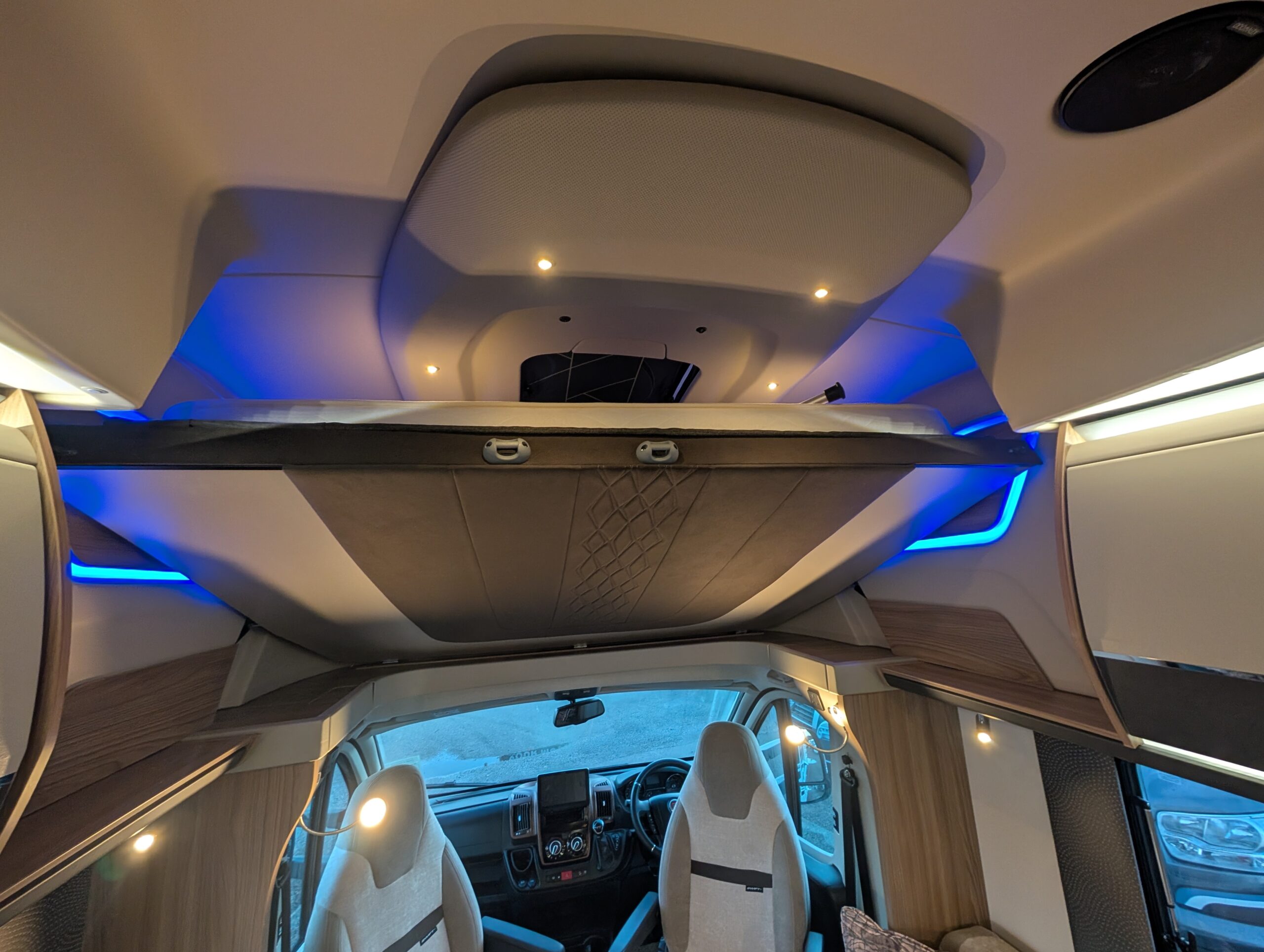 PXL 20251128 155417804