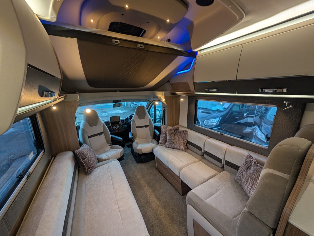 PXL 20251128 155428569