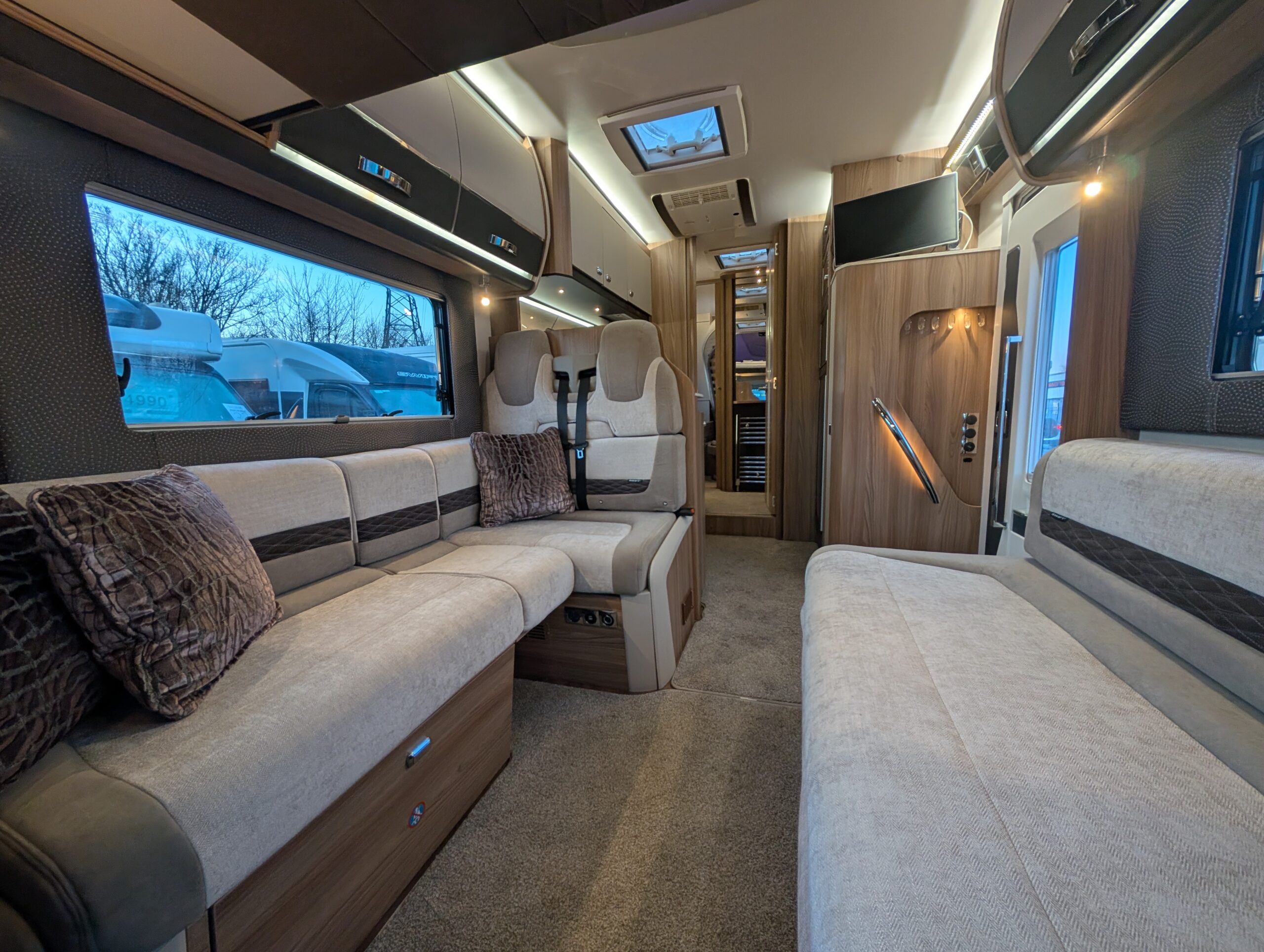 PXL 20251128 155447222