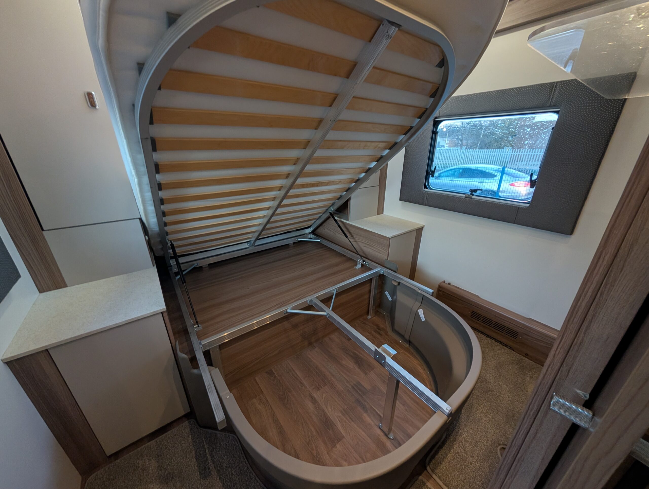 PXL 20251128 155508109