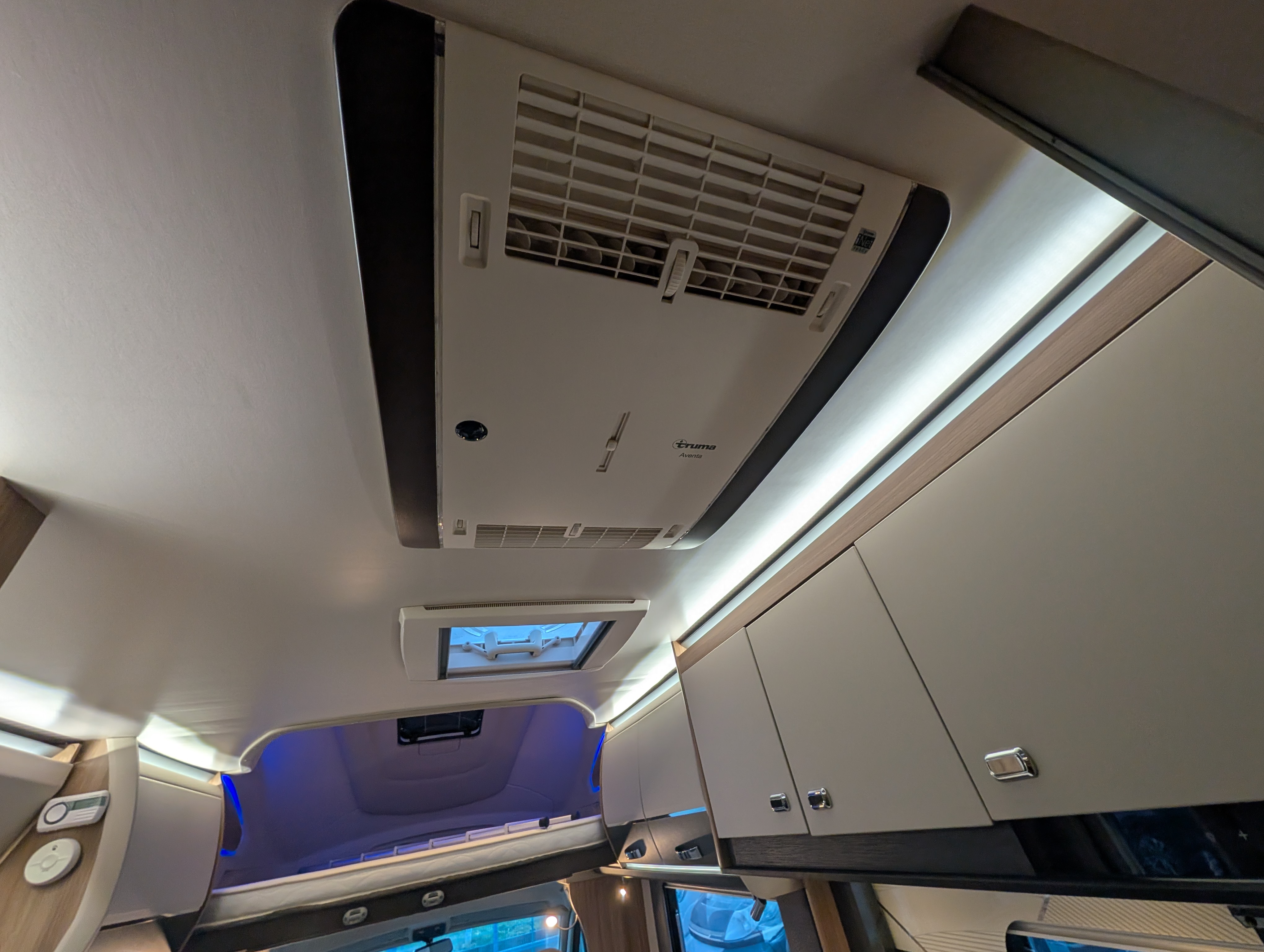 PXL 20251128 155606289