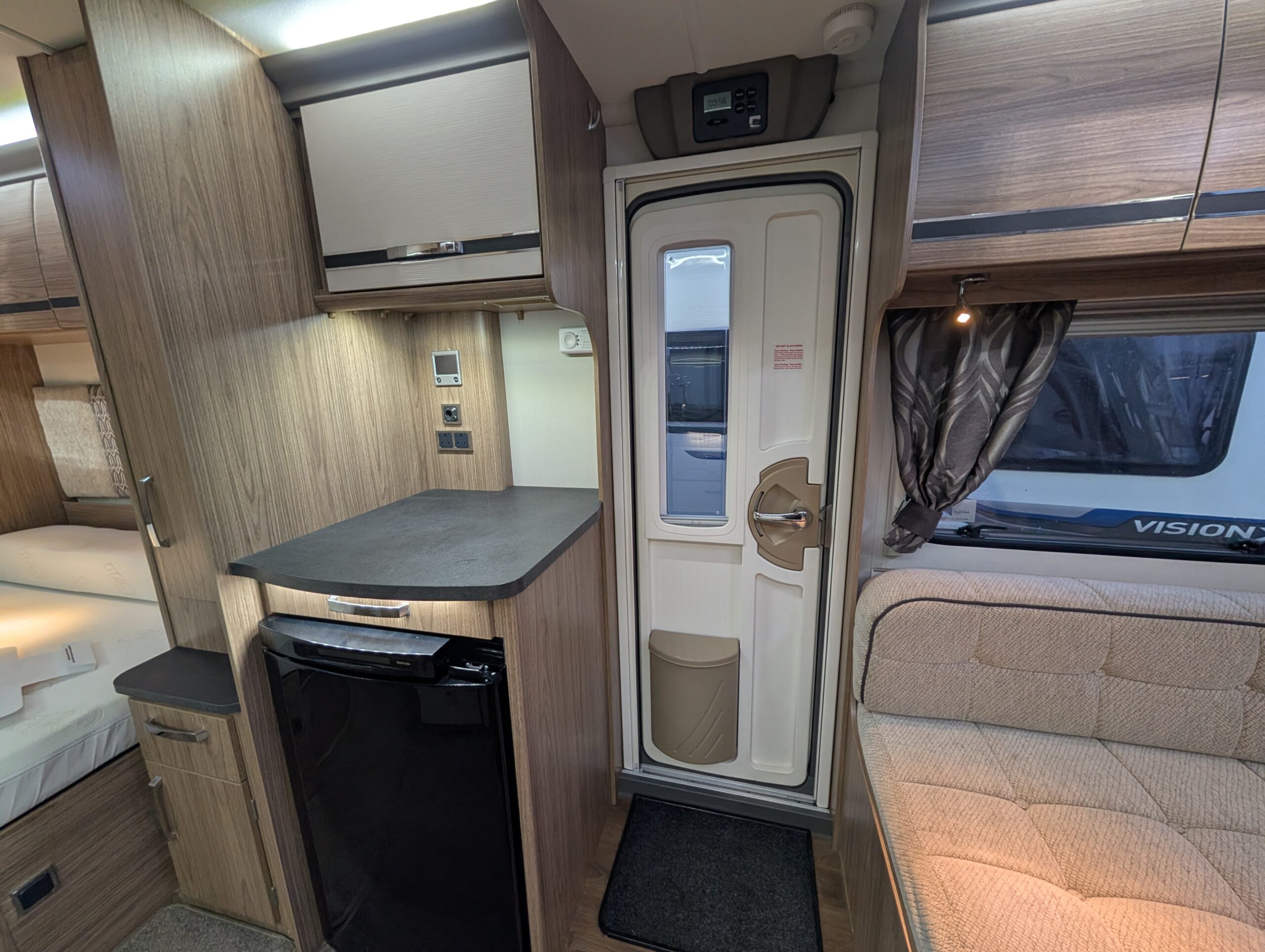 PXL 20251128 160945514