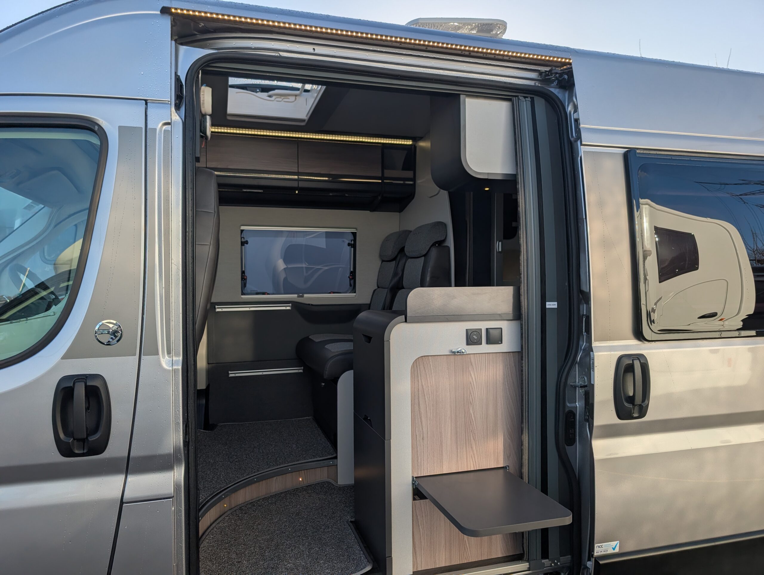 PXL 20251202 123028803