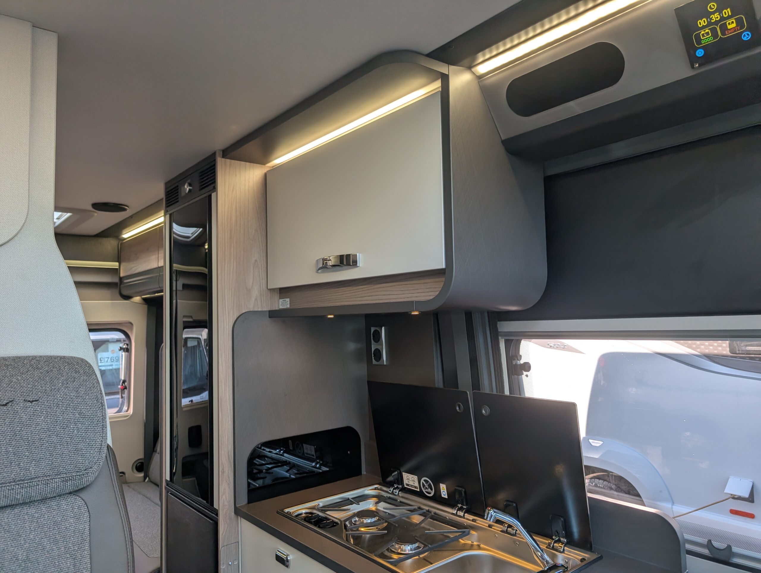 PXL 20251202 123253930