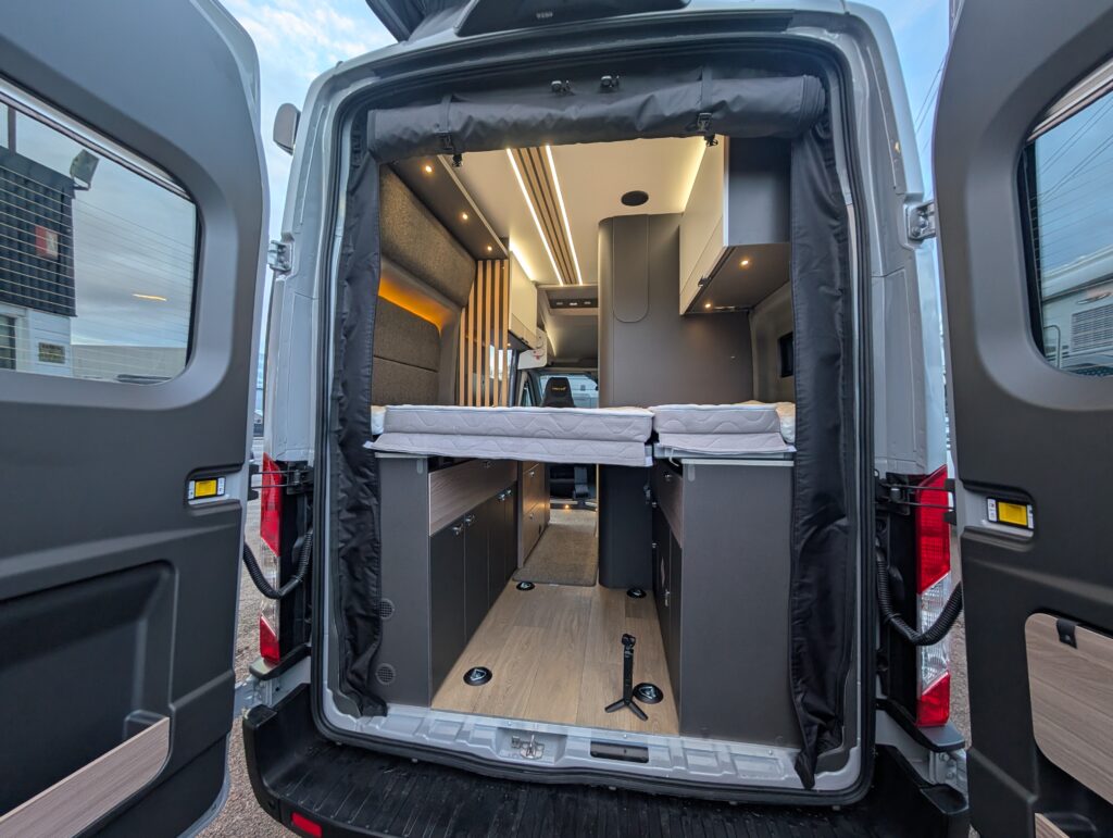 PXL 20251202 153925028