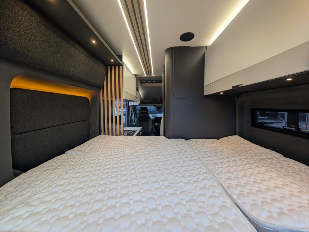 PXL 20251202 153927997