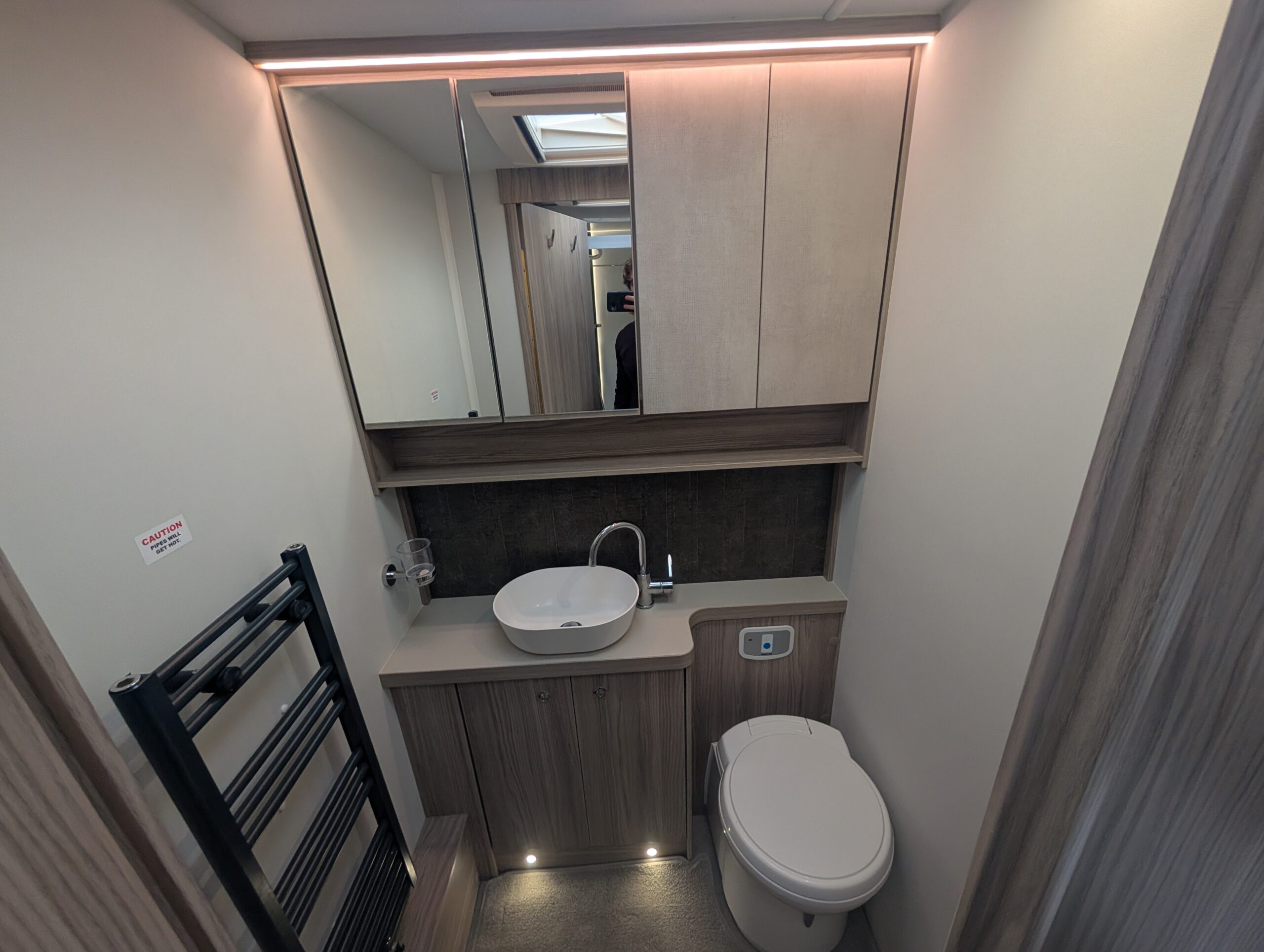 PXL 20251206 132632144