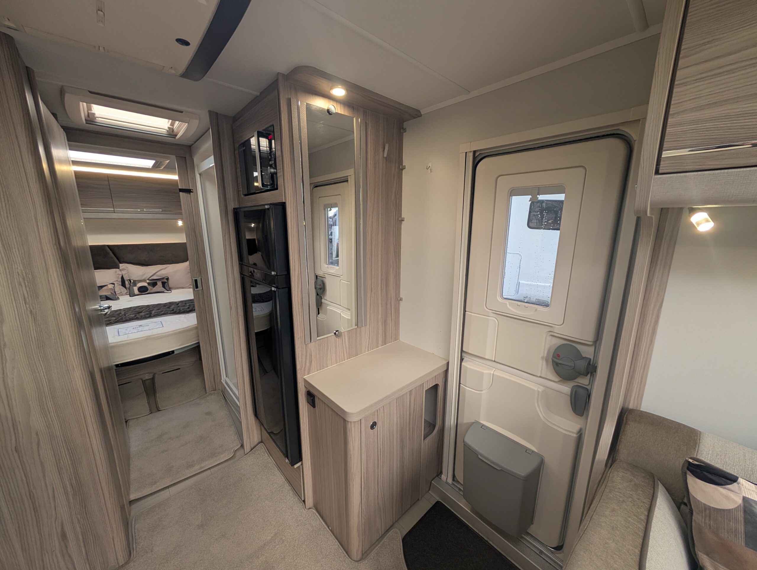 PXL 20251206 132716950