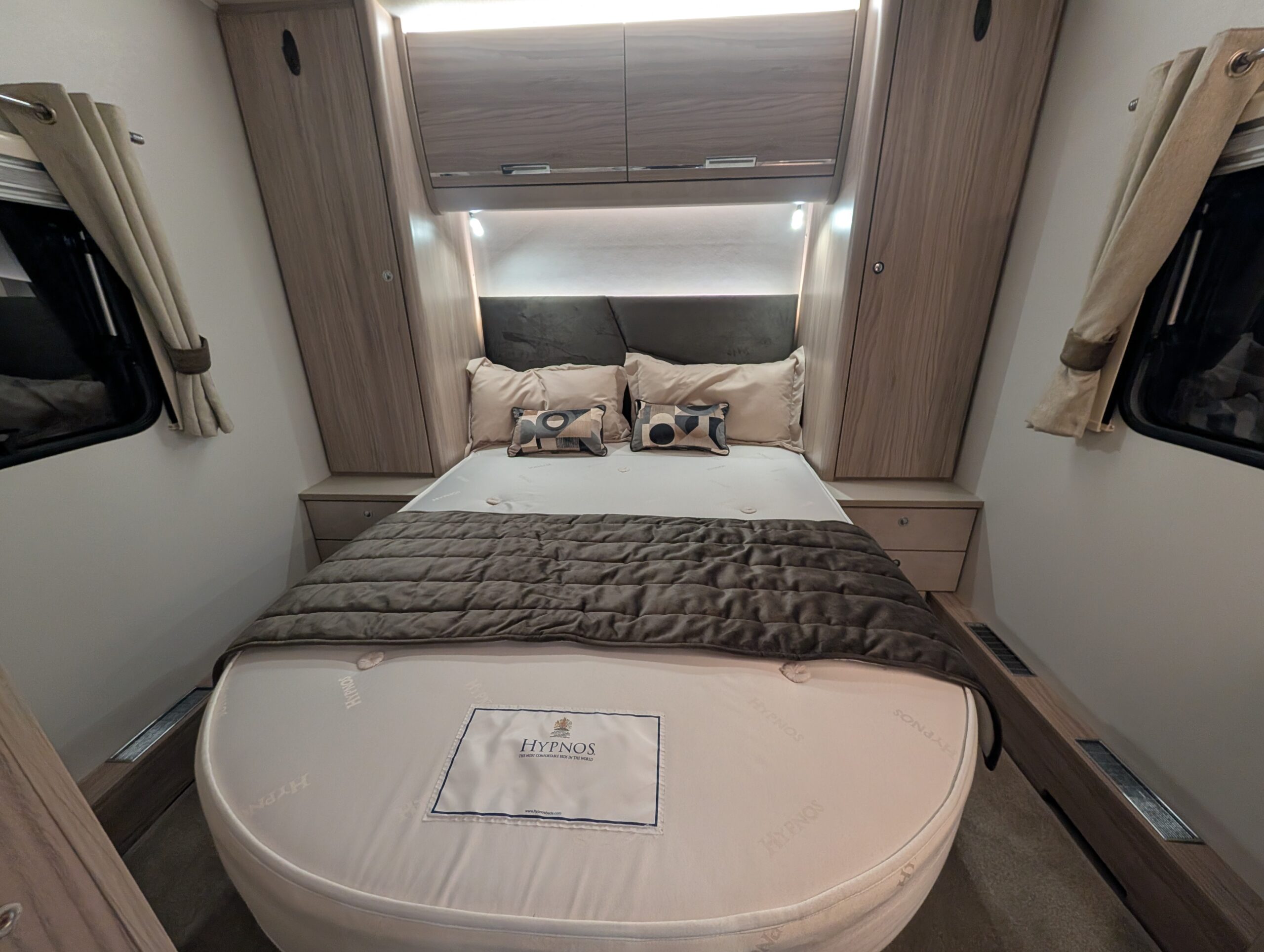 PXL 20251206 163558993