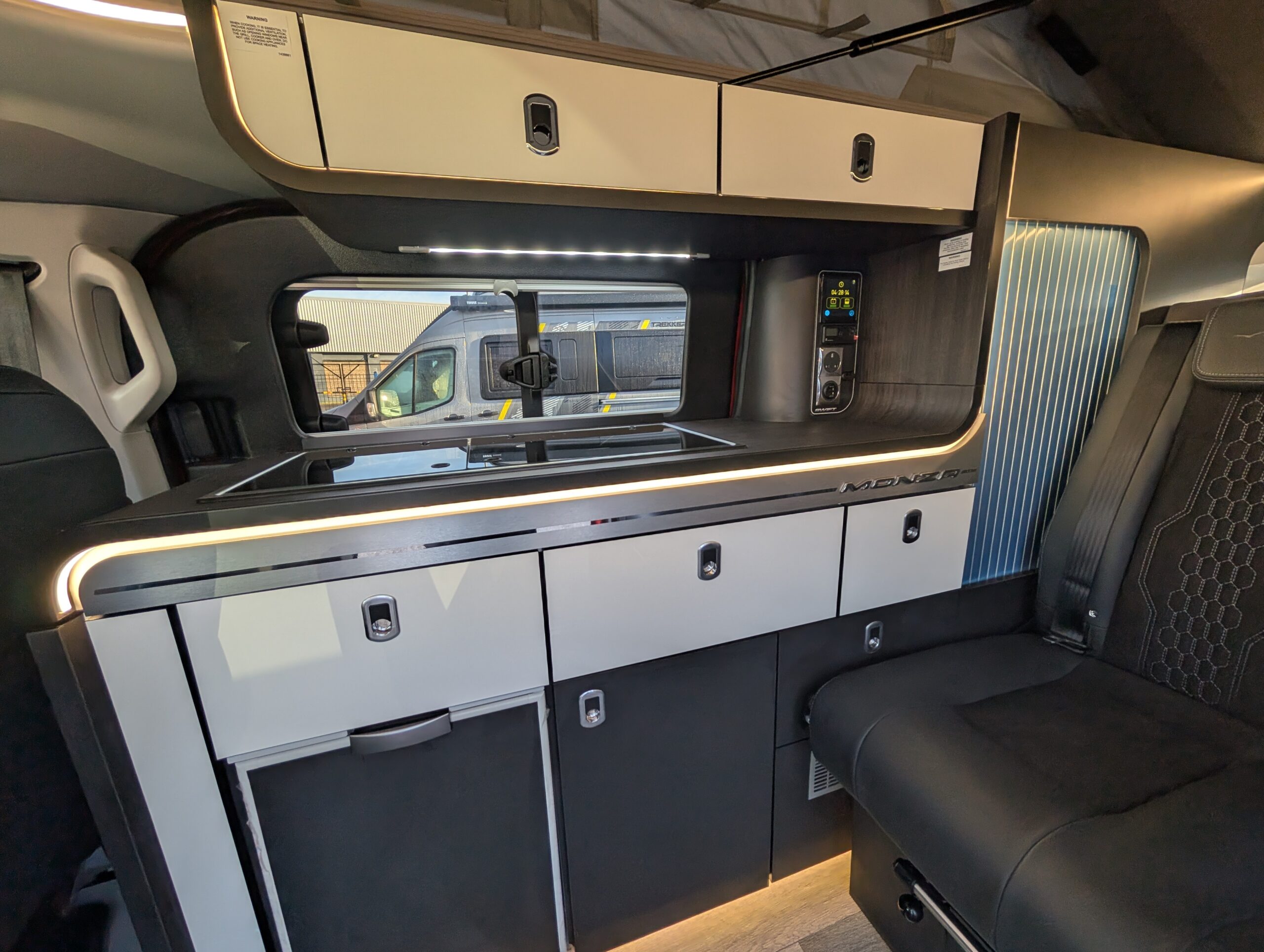 PXL 20251213 121944051