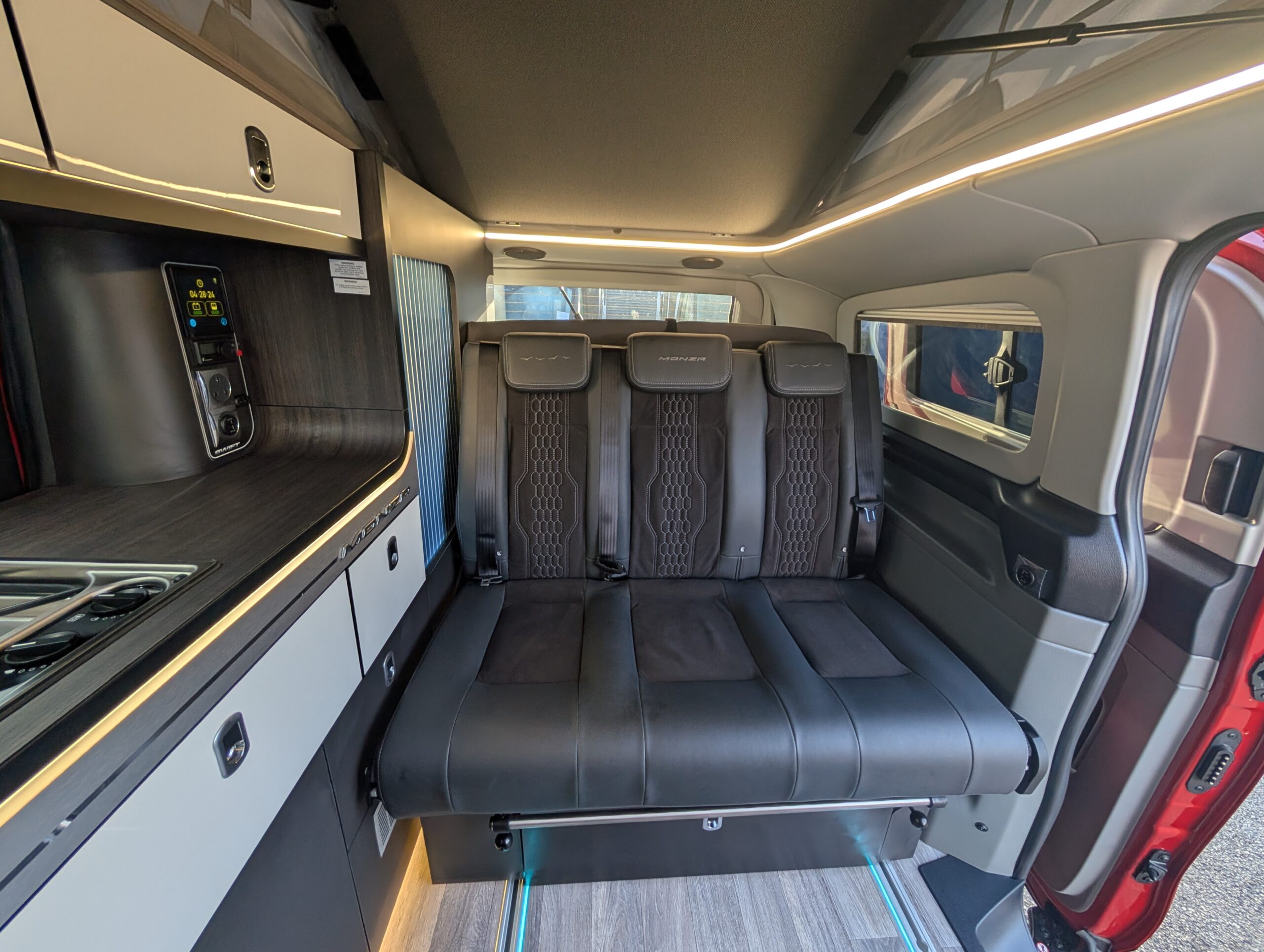 PXL 20251213 121954003