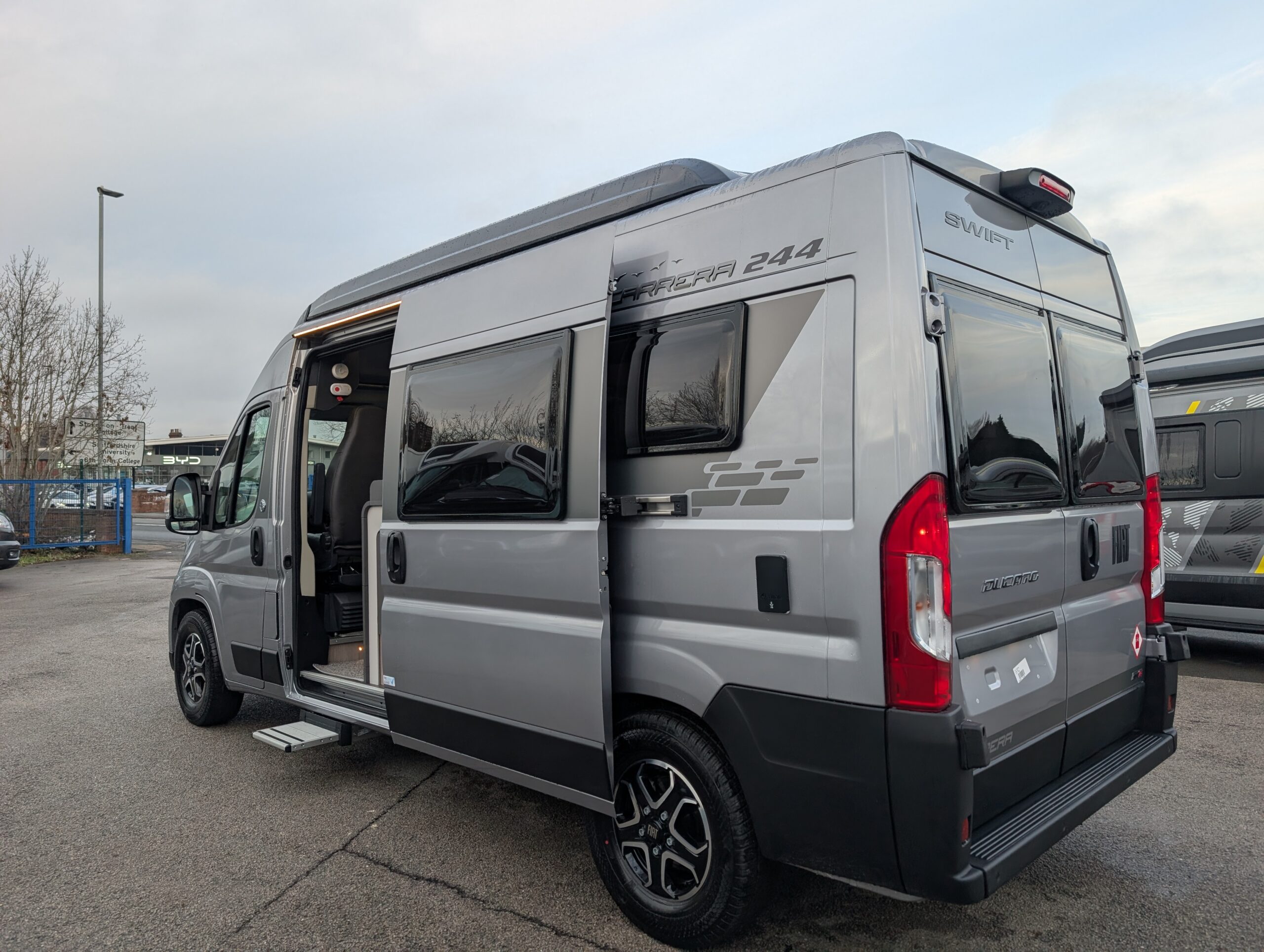 PXL 20251213 145921760