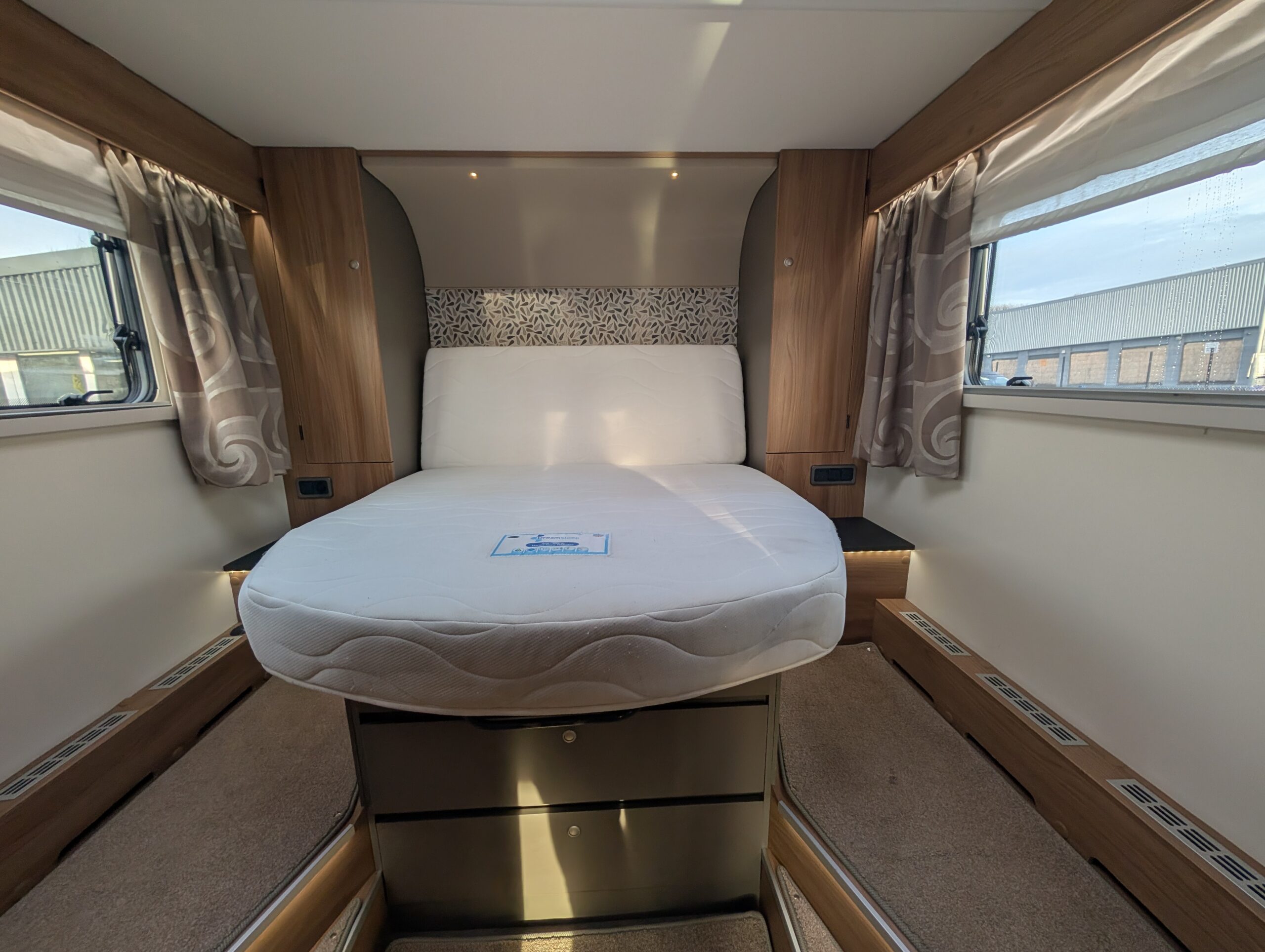 PXL 20251216 102546290