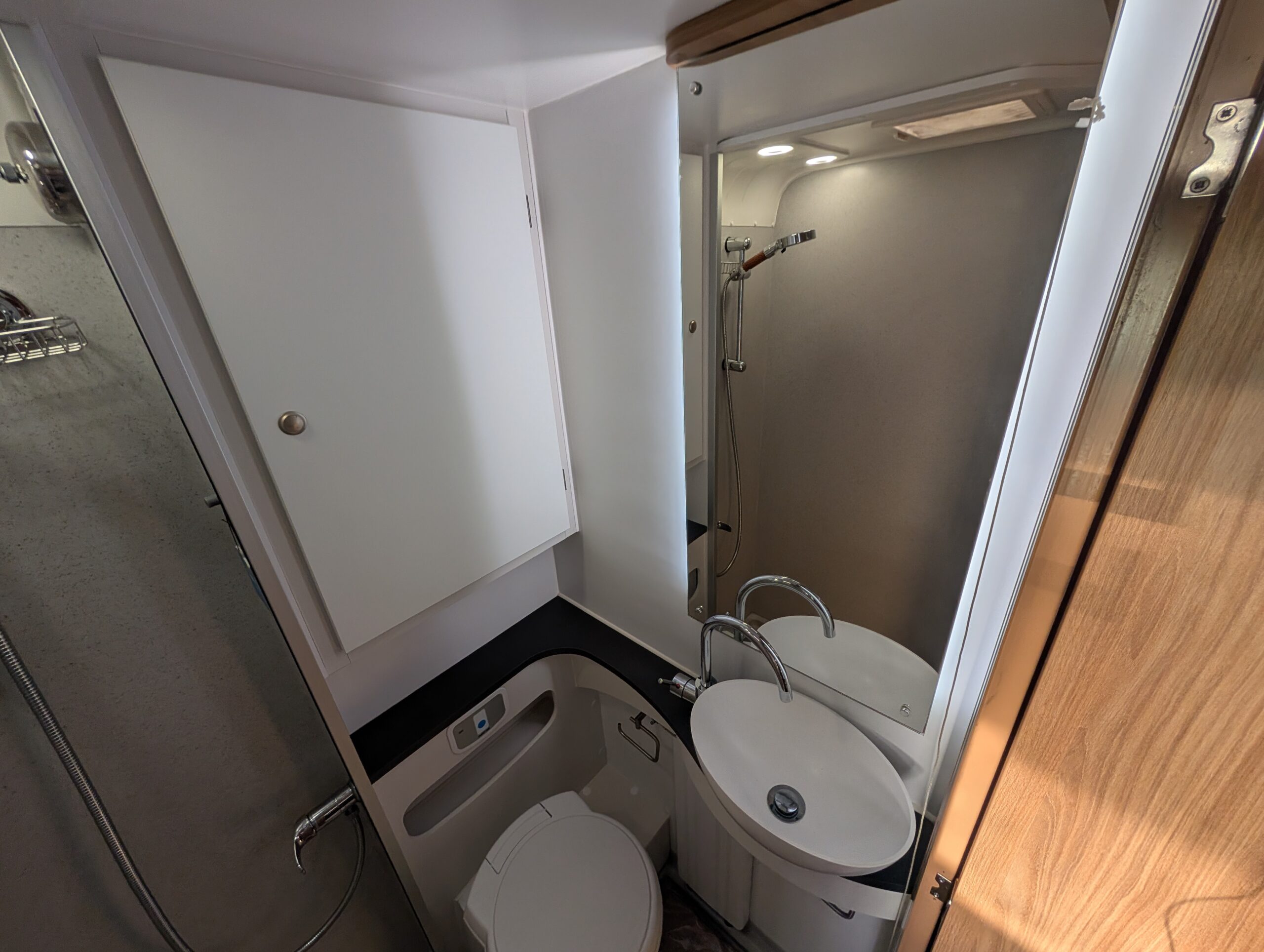 PXL 20251216 102712372