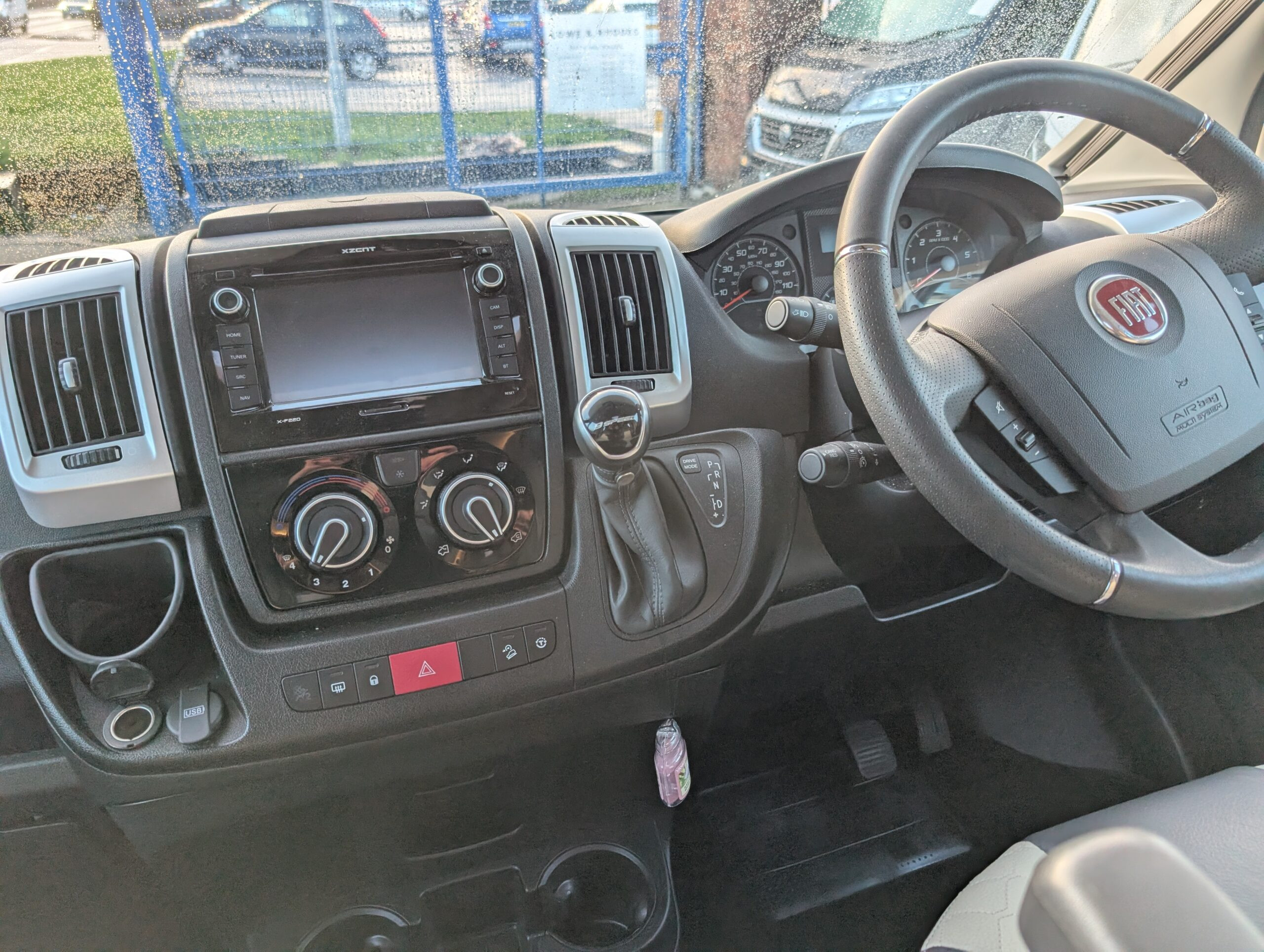 PXL 20251219 092831900