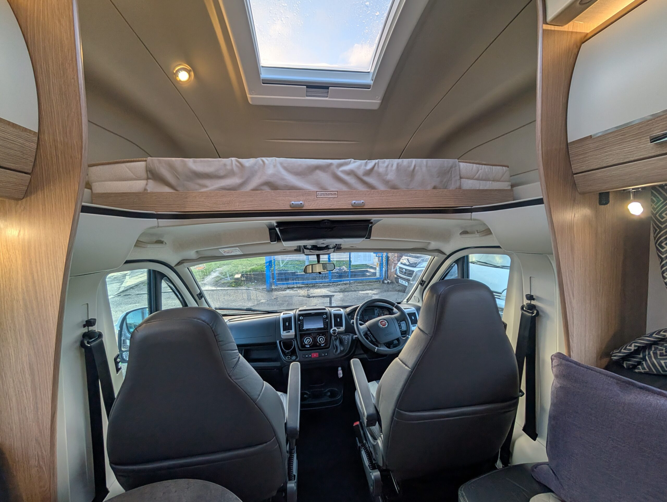 PXL 20251219 092837081