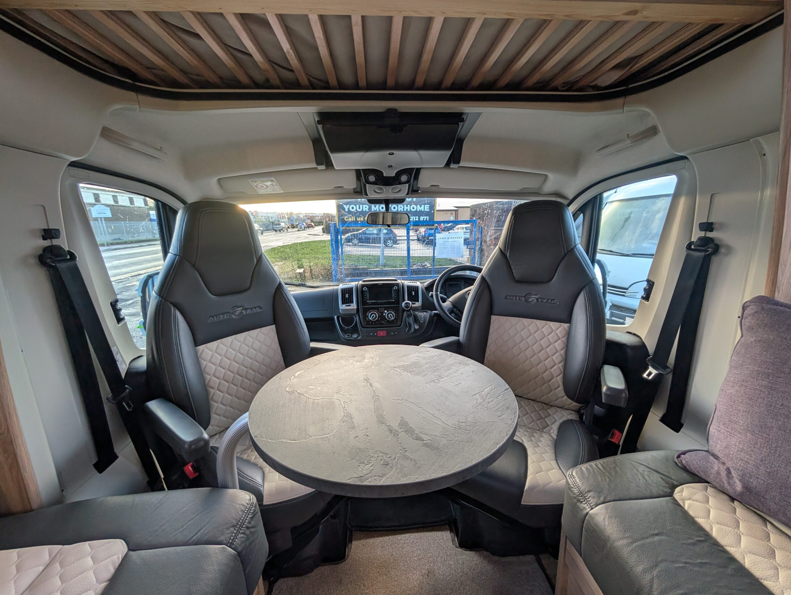 PXL 20251219 093005582