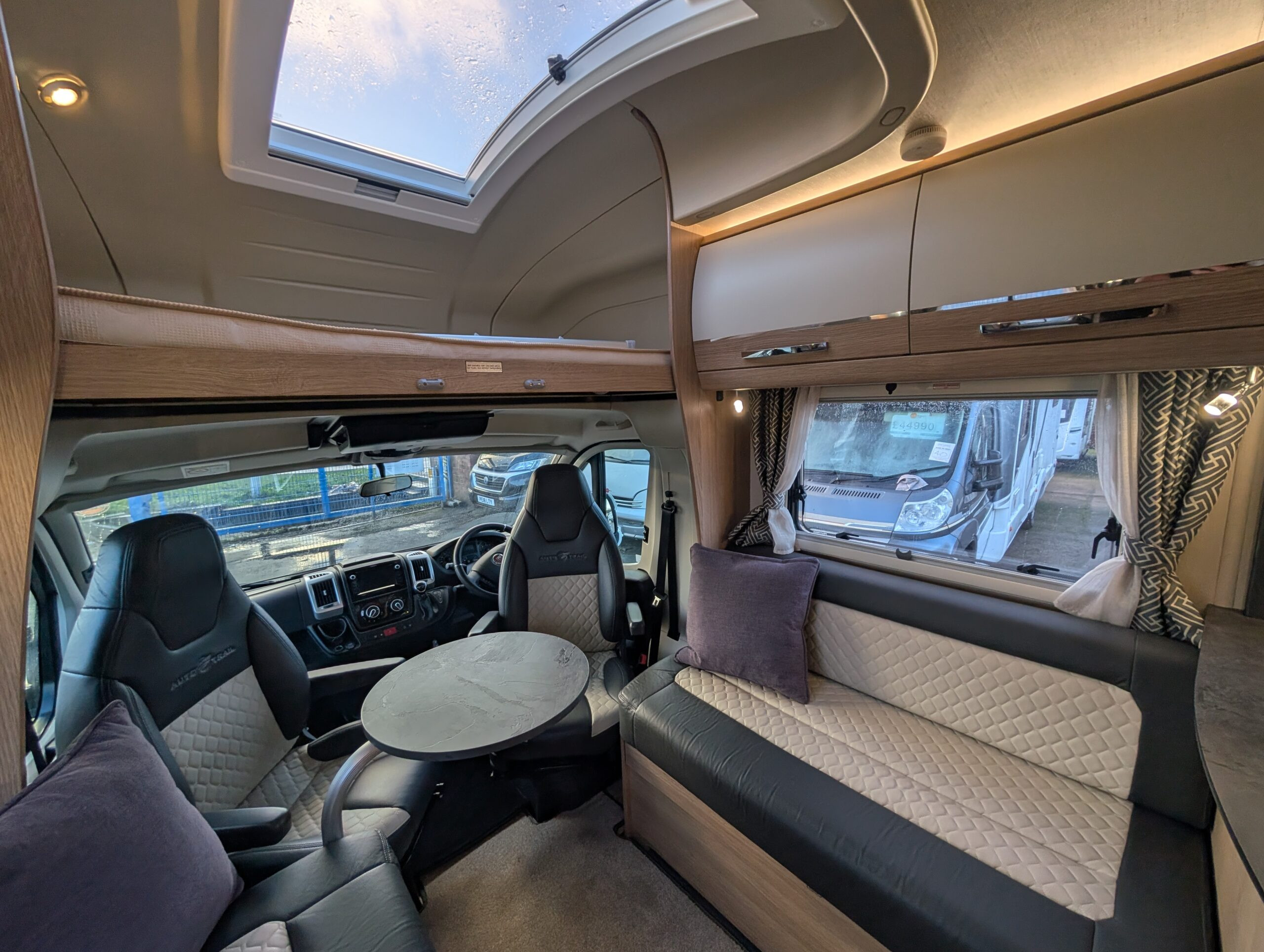 PXL 20251219 093015501