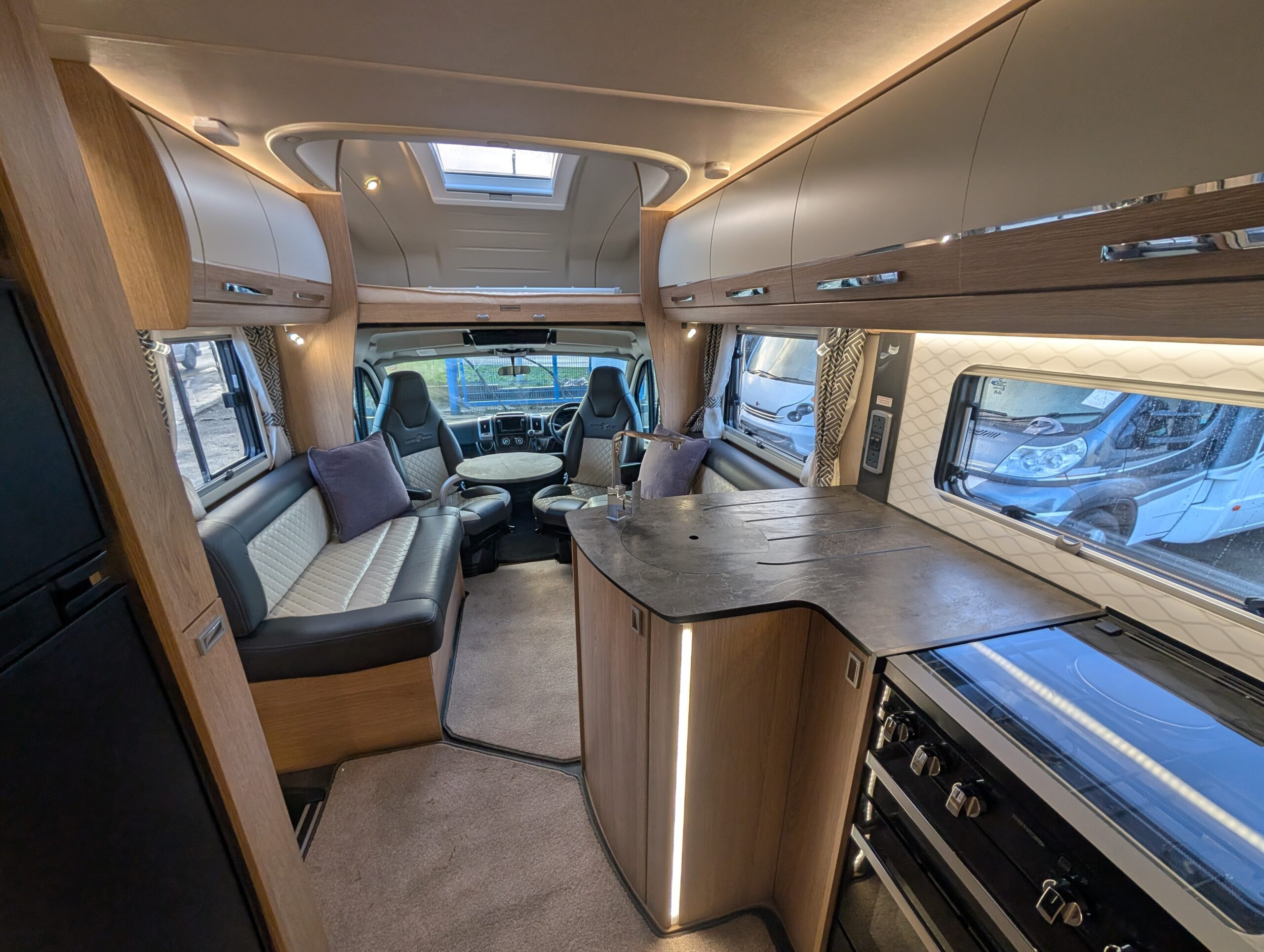 PXL 20251219 093056378