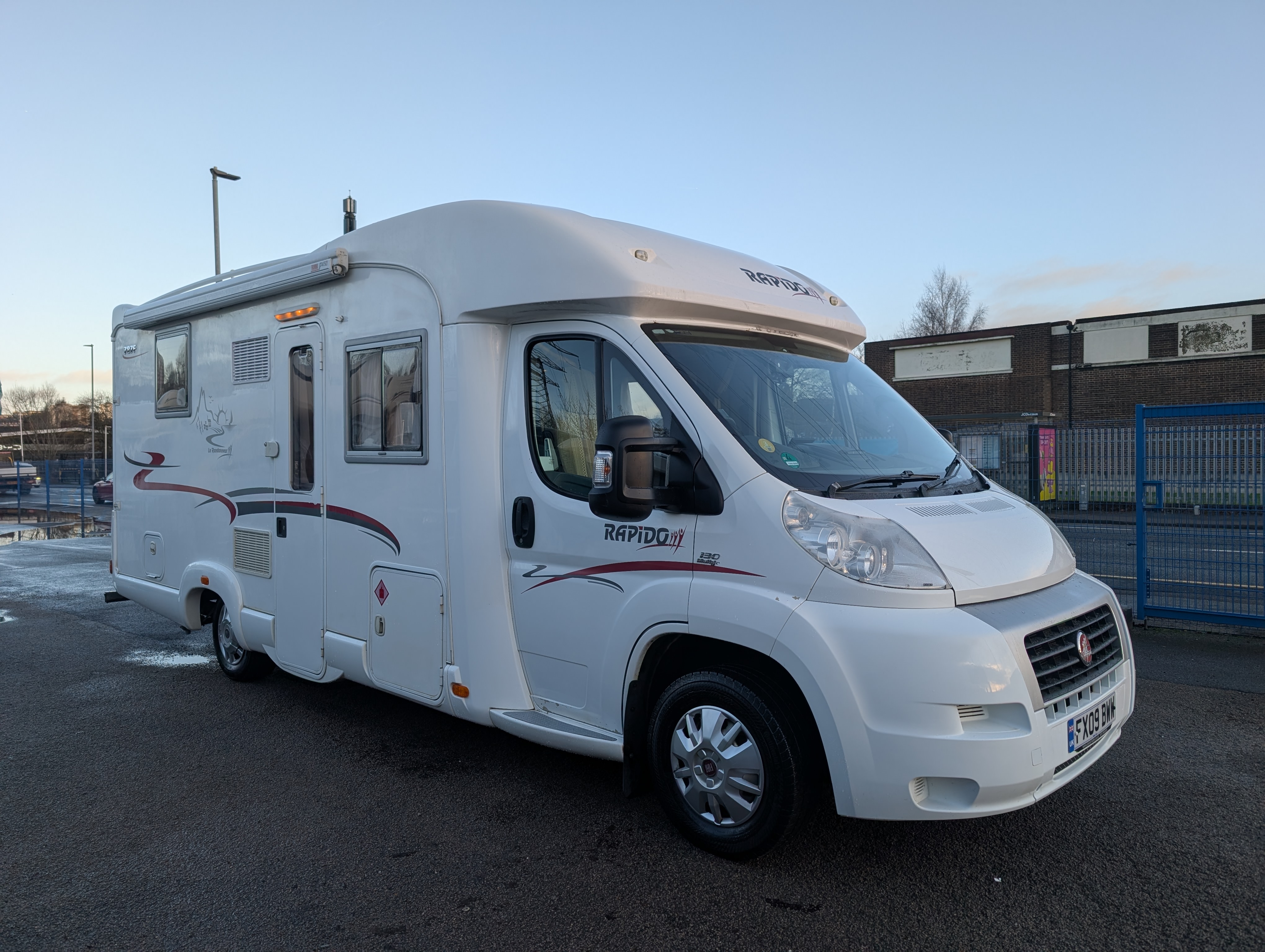 PXL 20251219 095045604