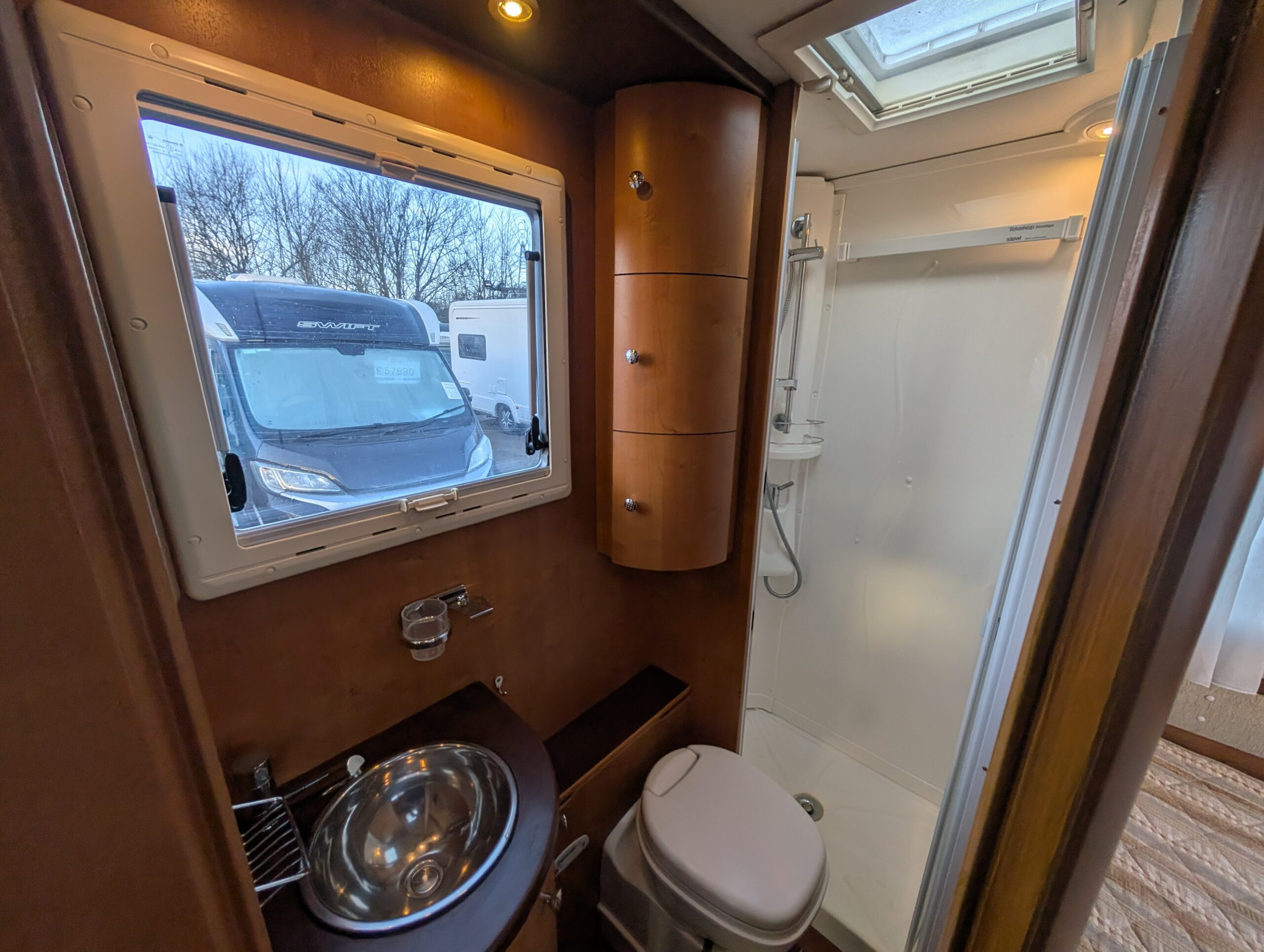 PXL 20251219 095500980