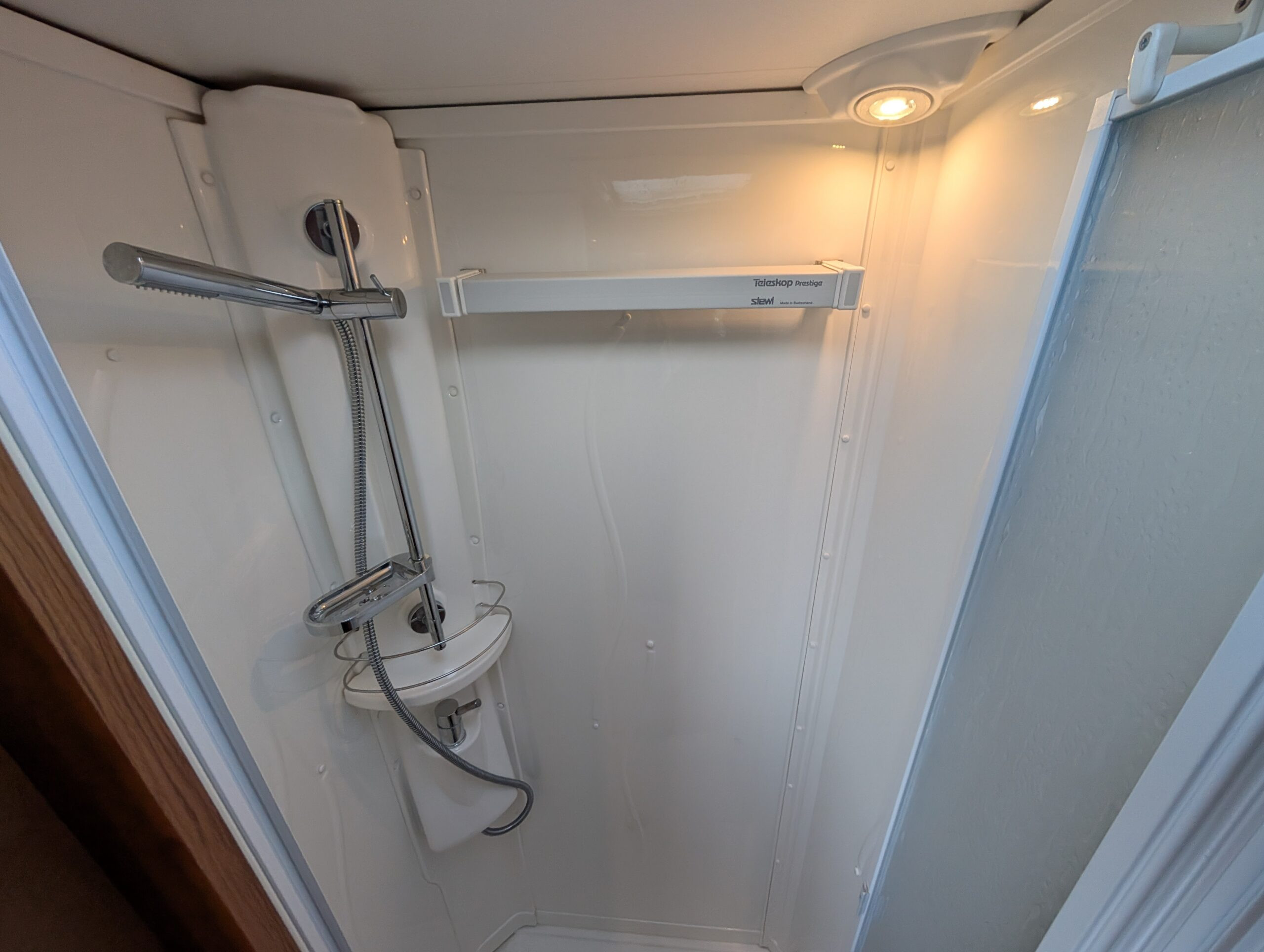 PXL 20251219 095504032