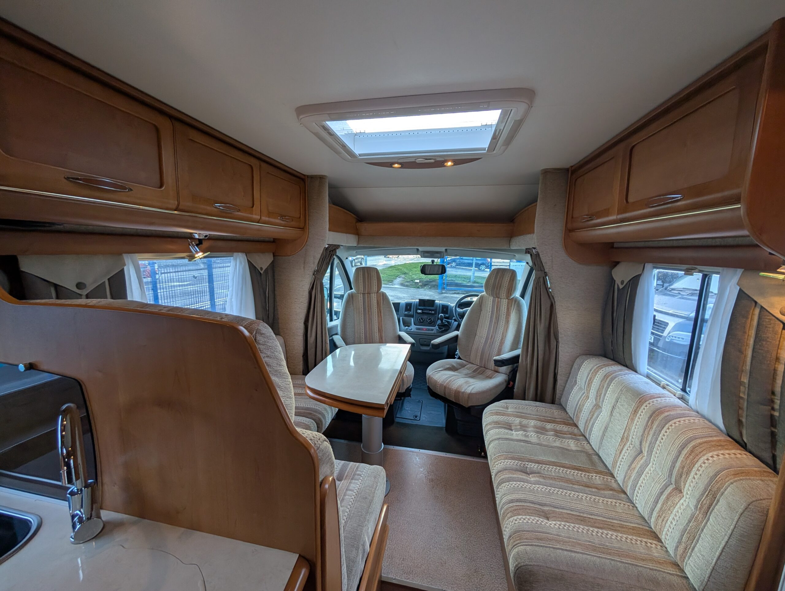 PXL 20251219 095548003