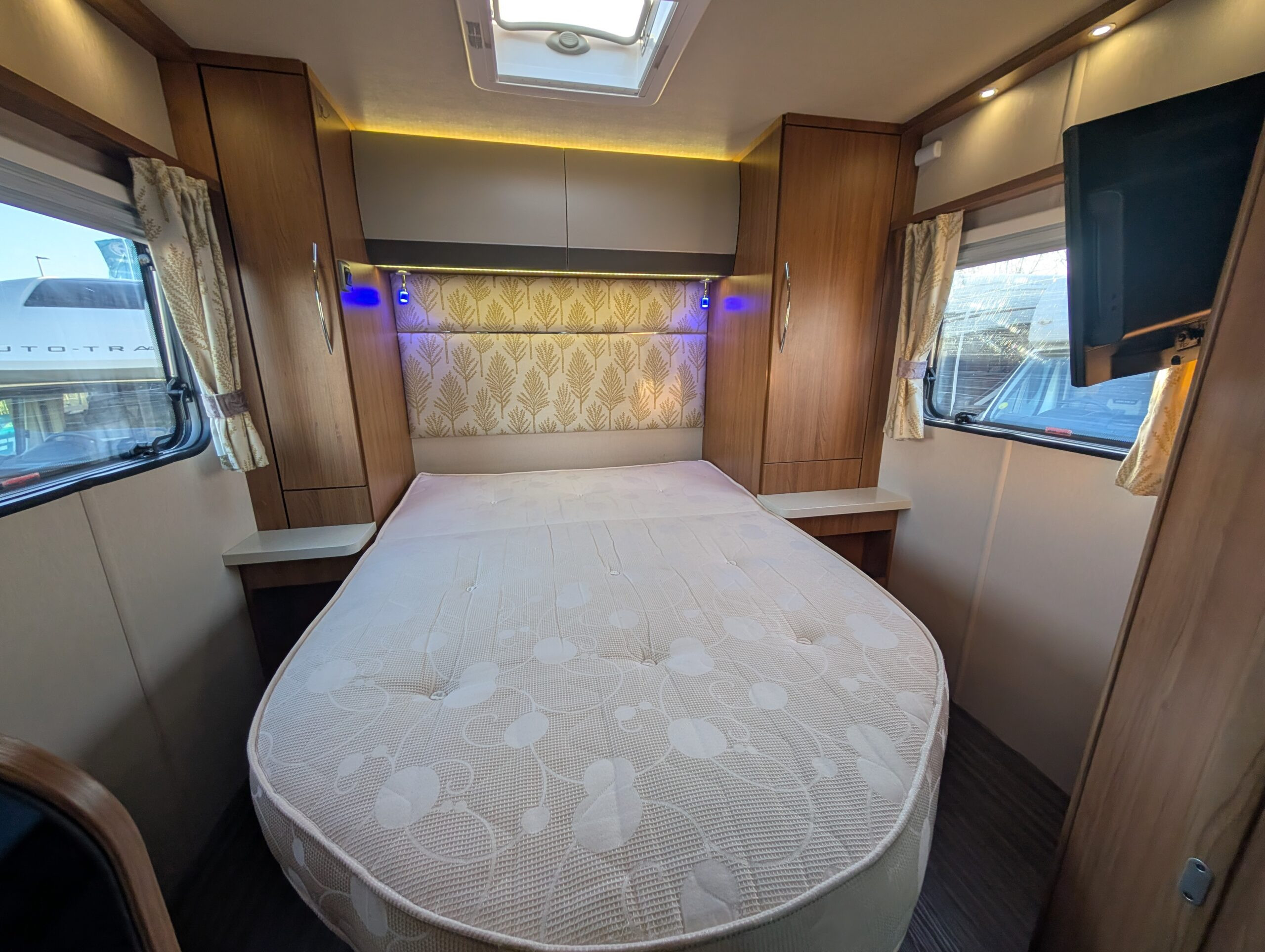 PXL 20251219 135203993