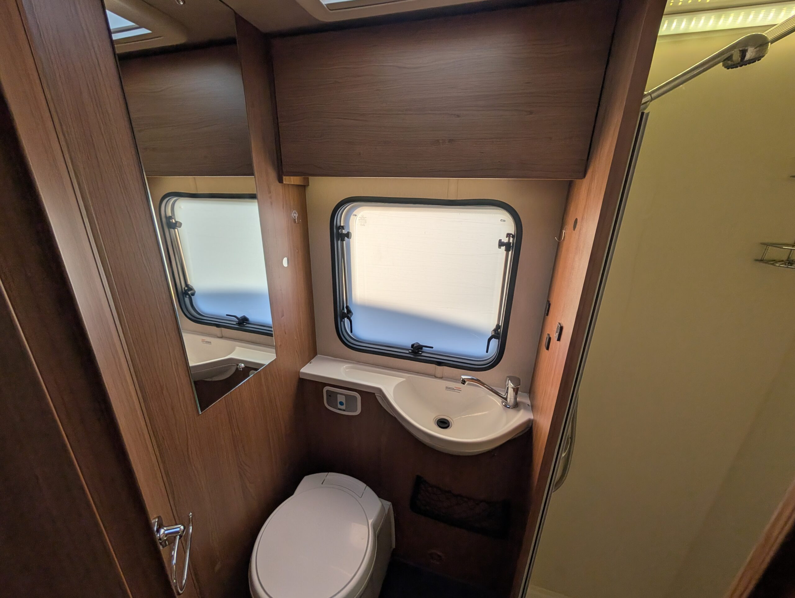 PXL 20251219 135215957