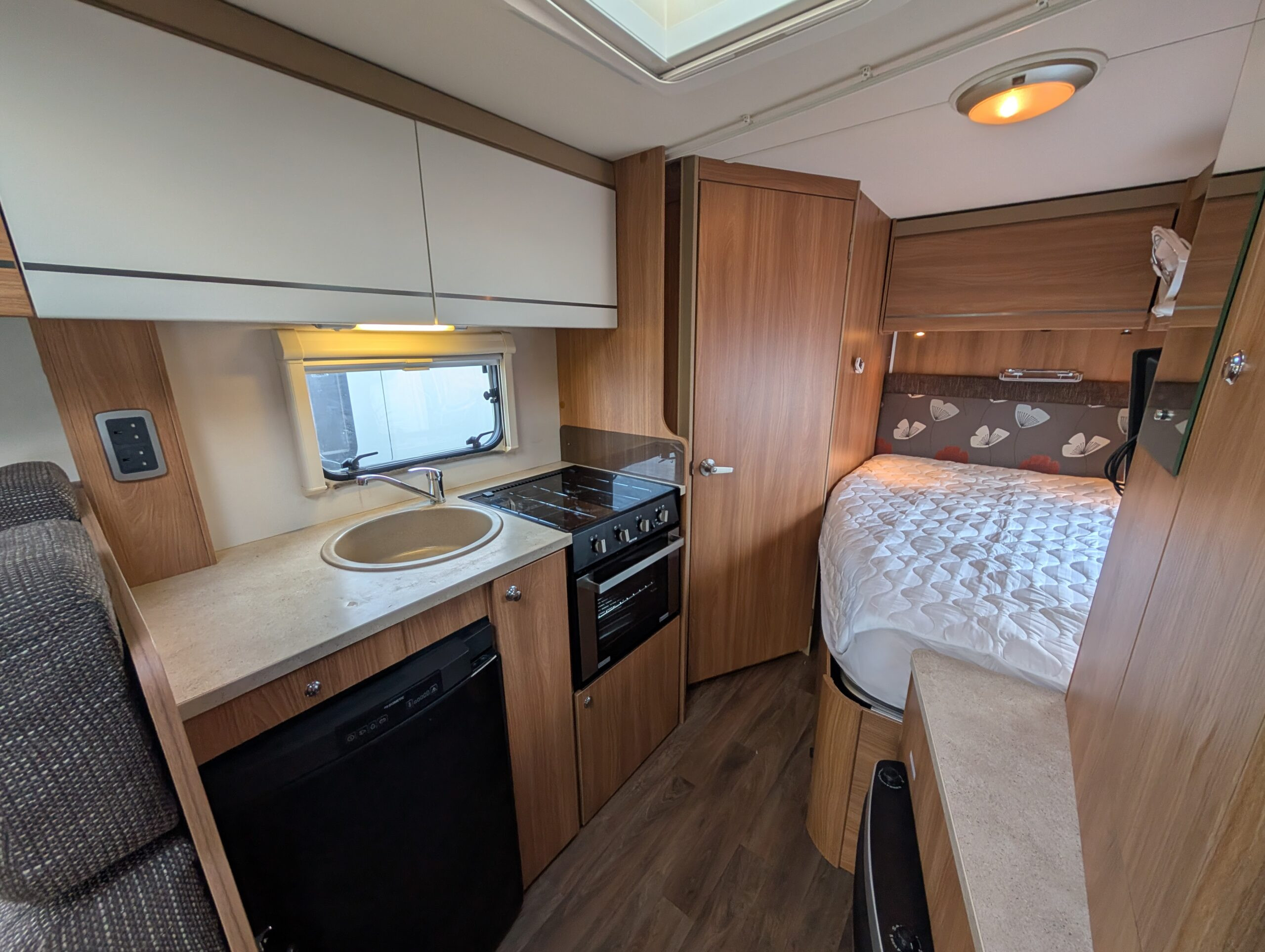 PXL 20251219 141619565