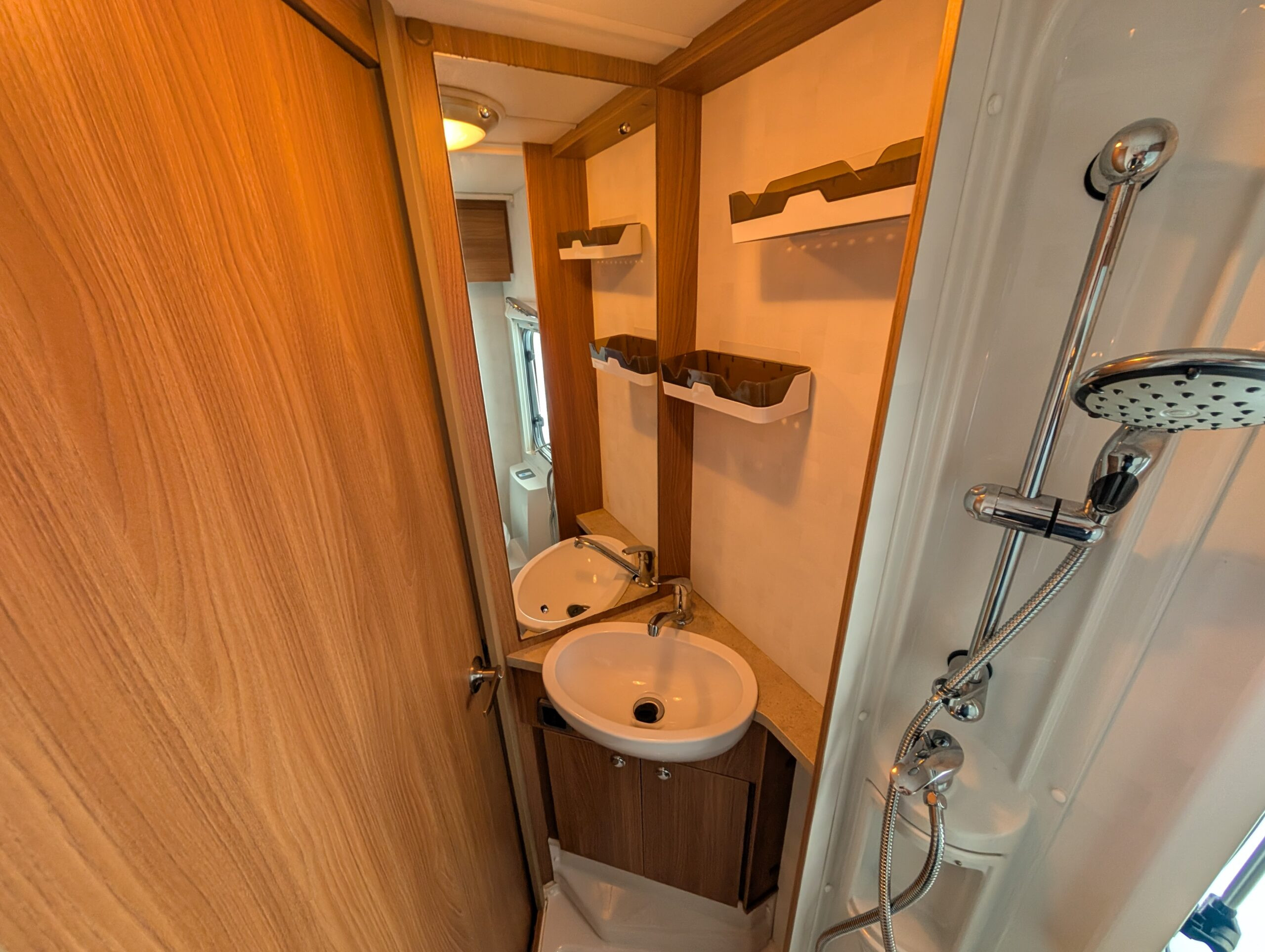 PXL 20251219 141634028