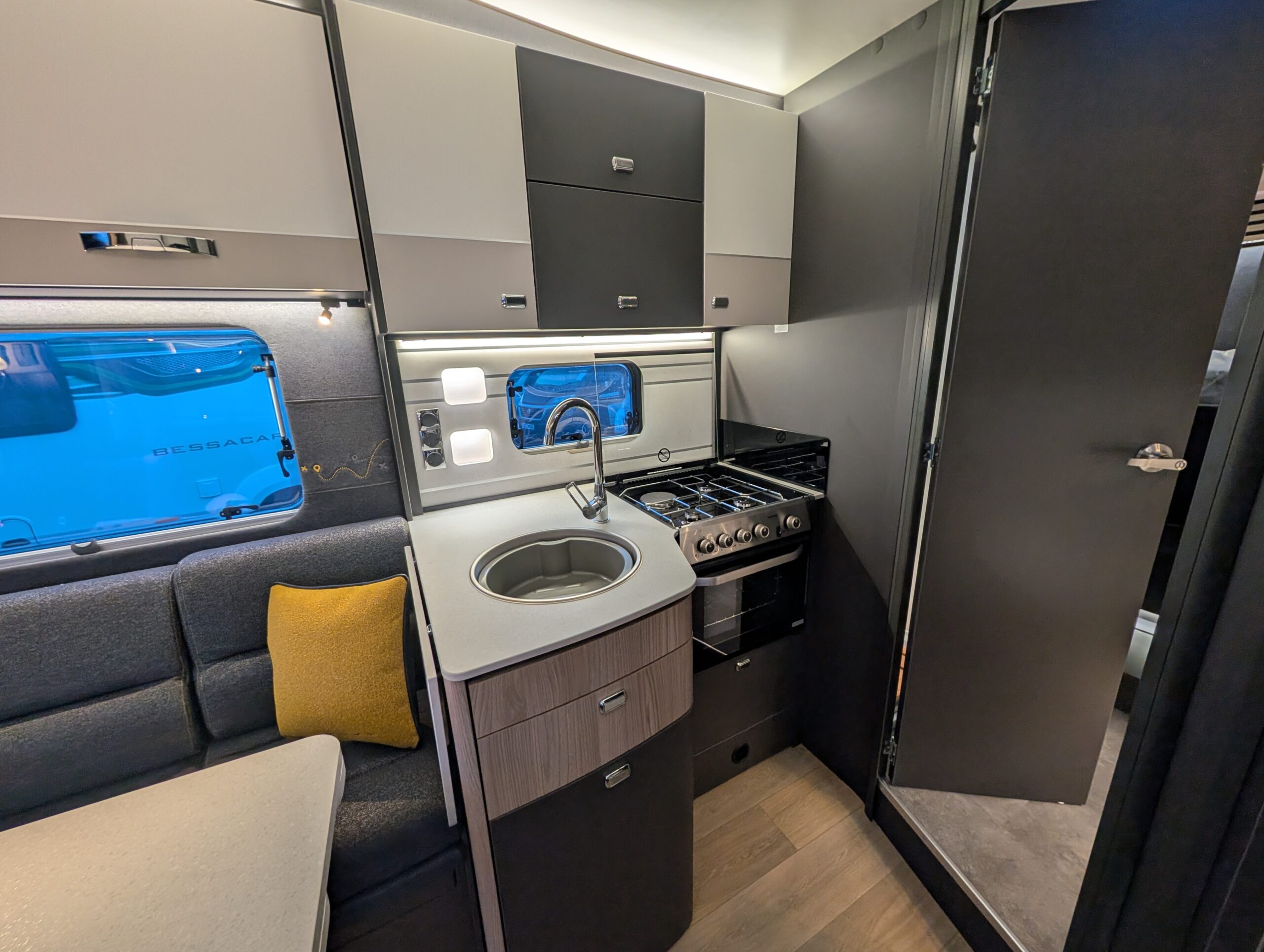 PXL 20260116 162506104