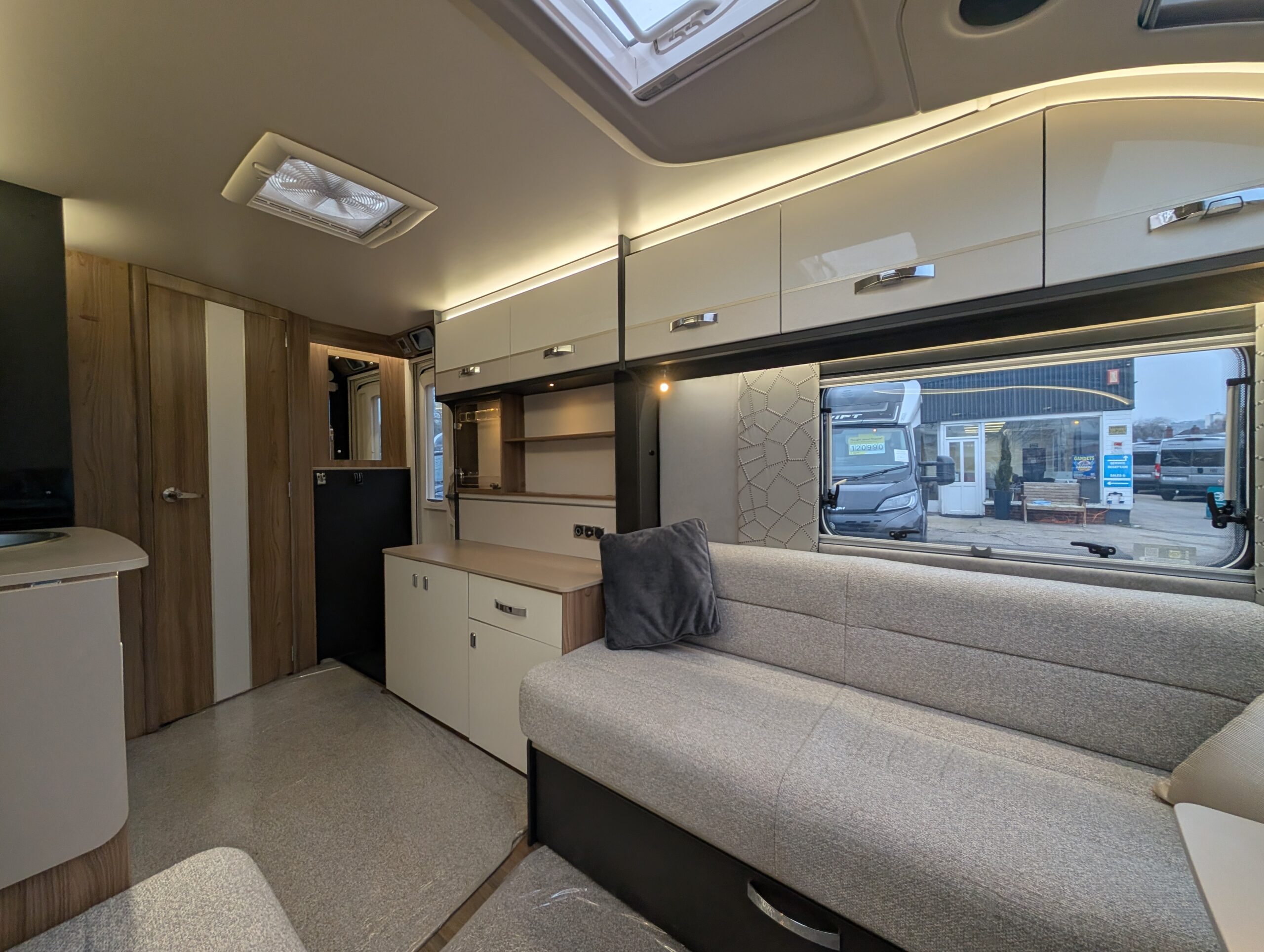 PXL 20260203 105420499