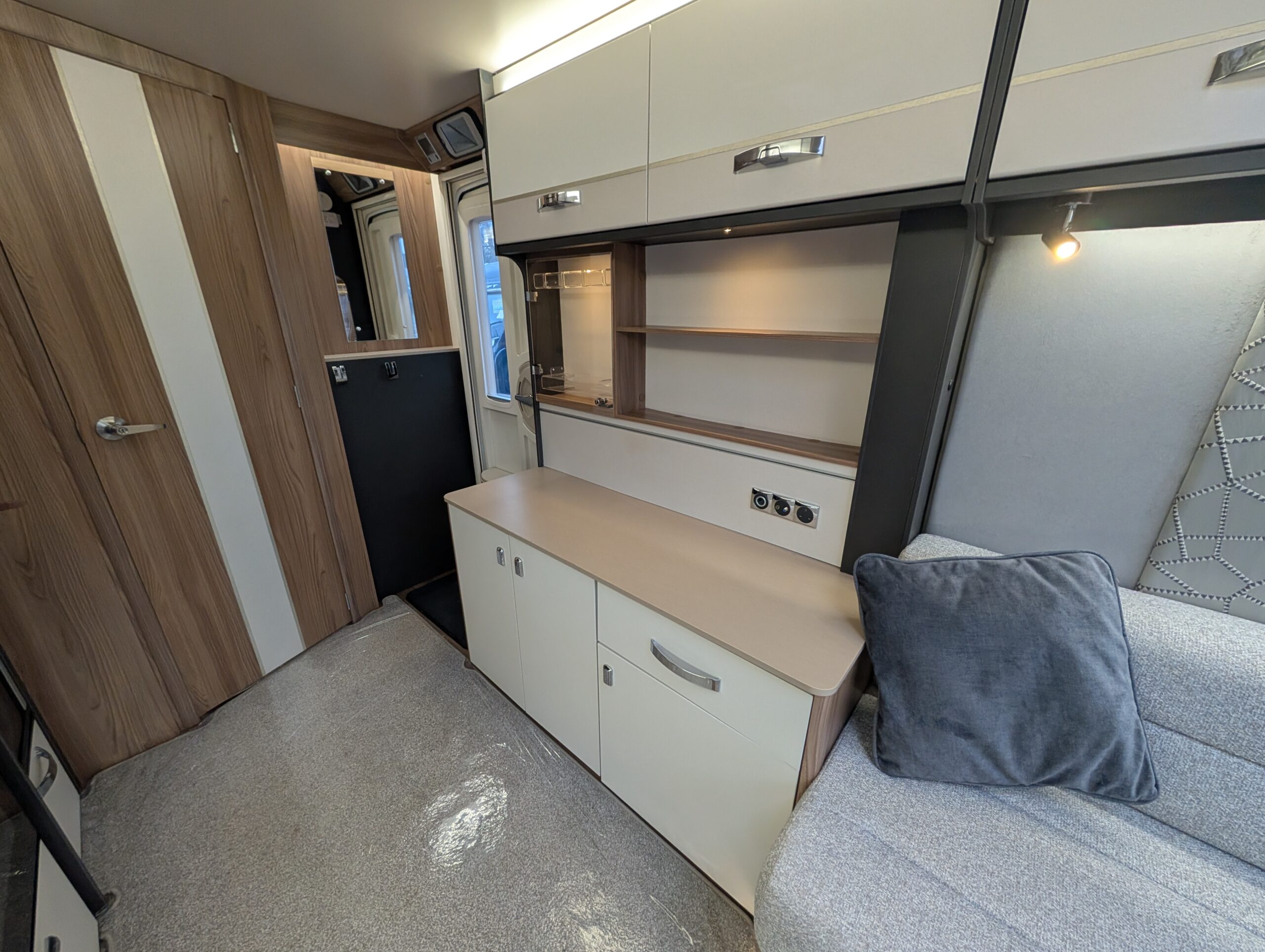 PXL 20260203 105422991