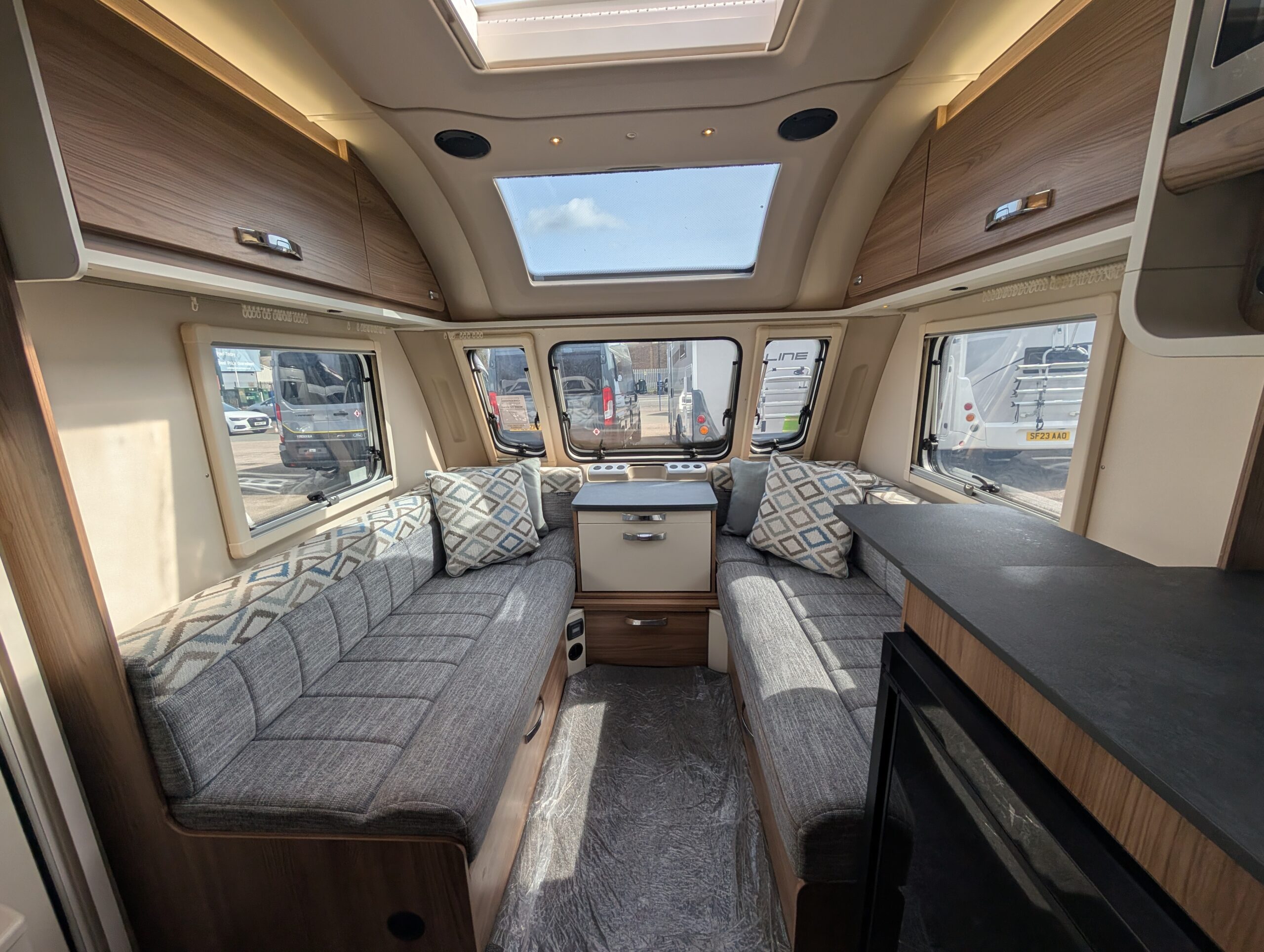 PXL 20260410 105457803