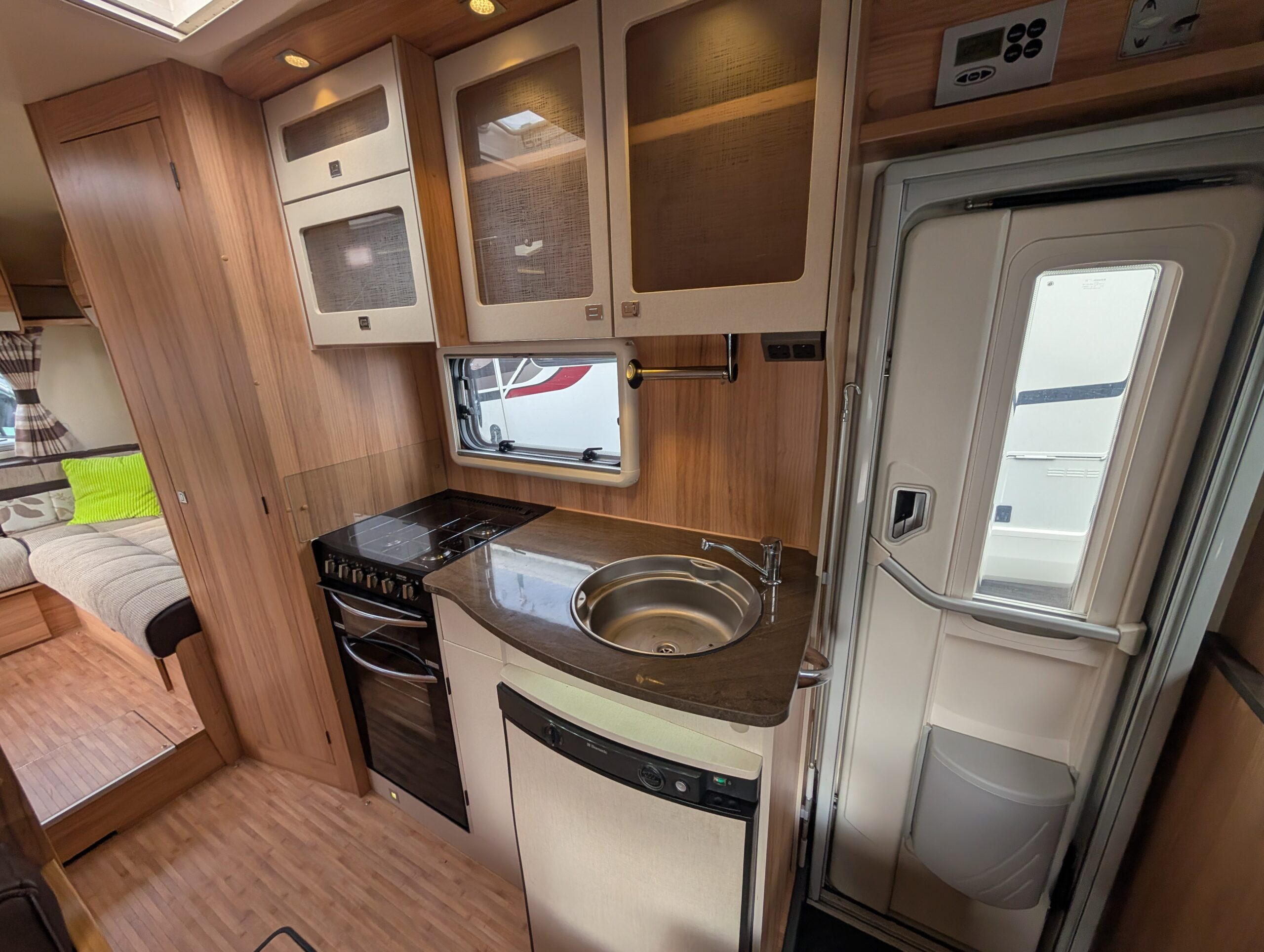 PXL 20260410 153004045