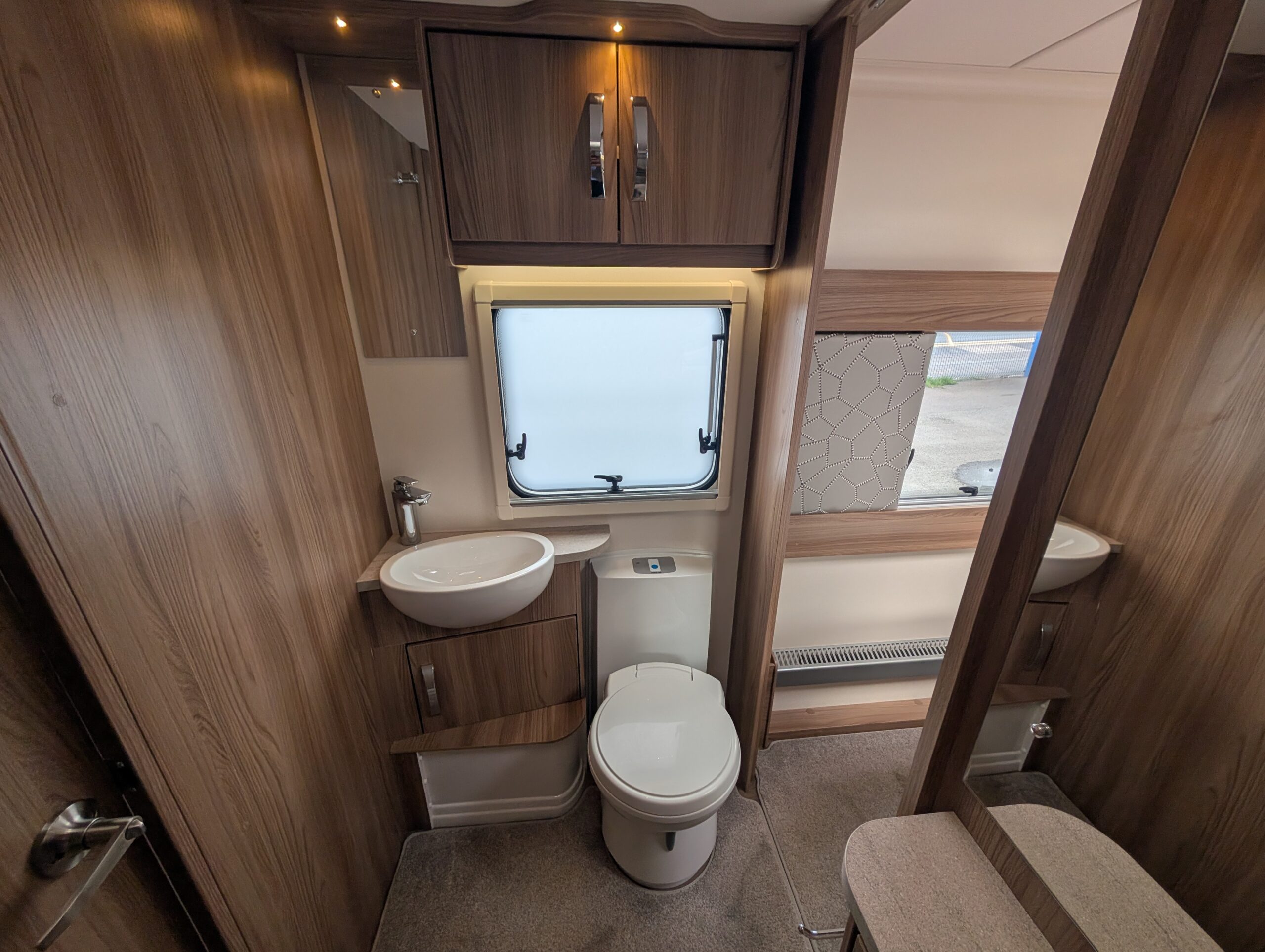 PXL 20260418 151015734