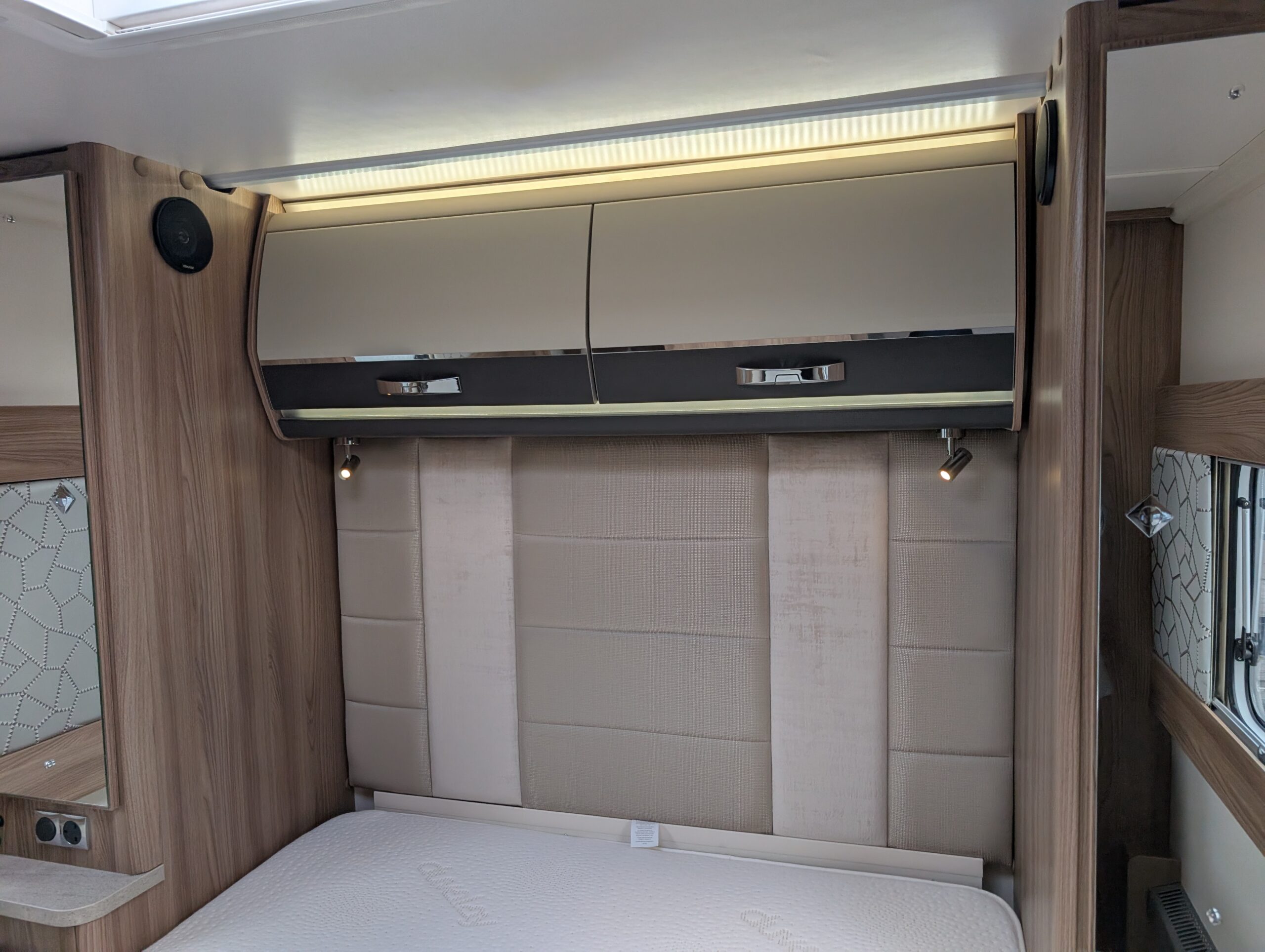 PXL 20260418 151030084