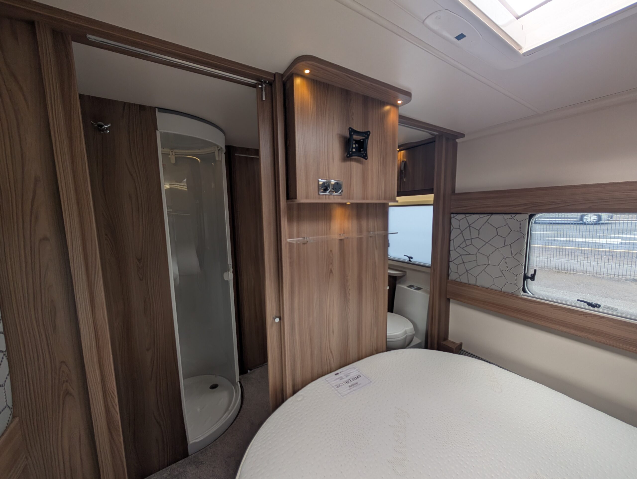 PXL 20260418 151032893