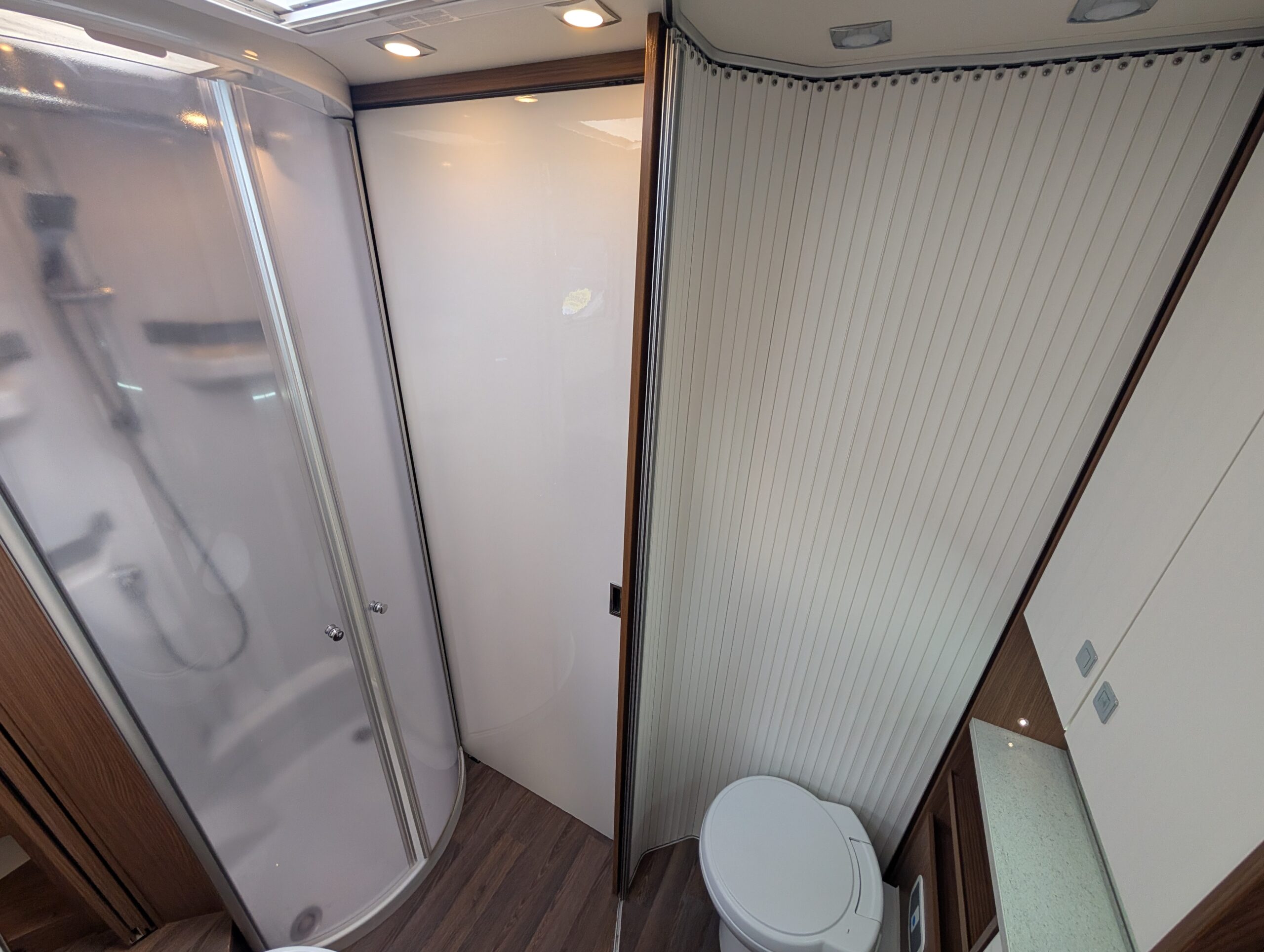 PXL 20260421 112109307 1