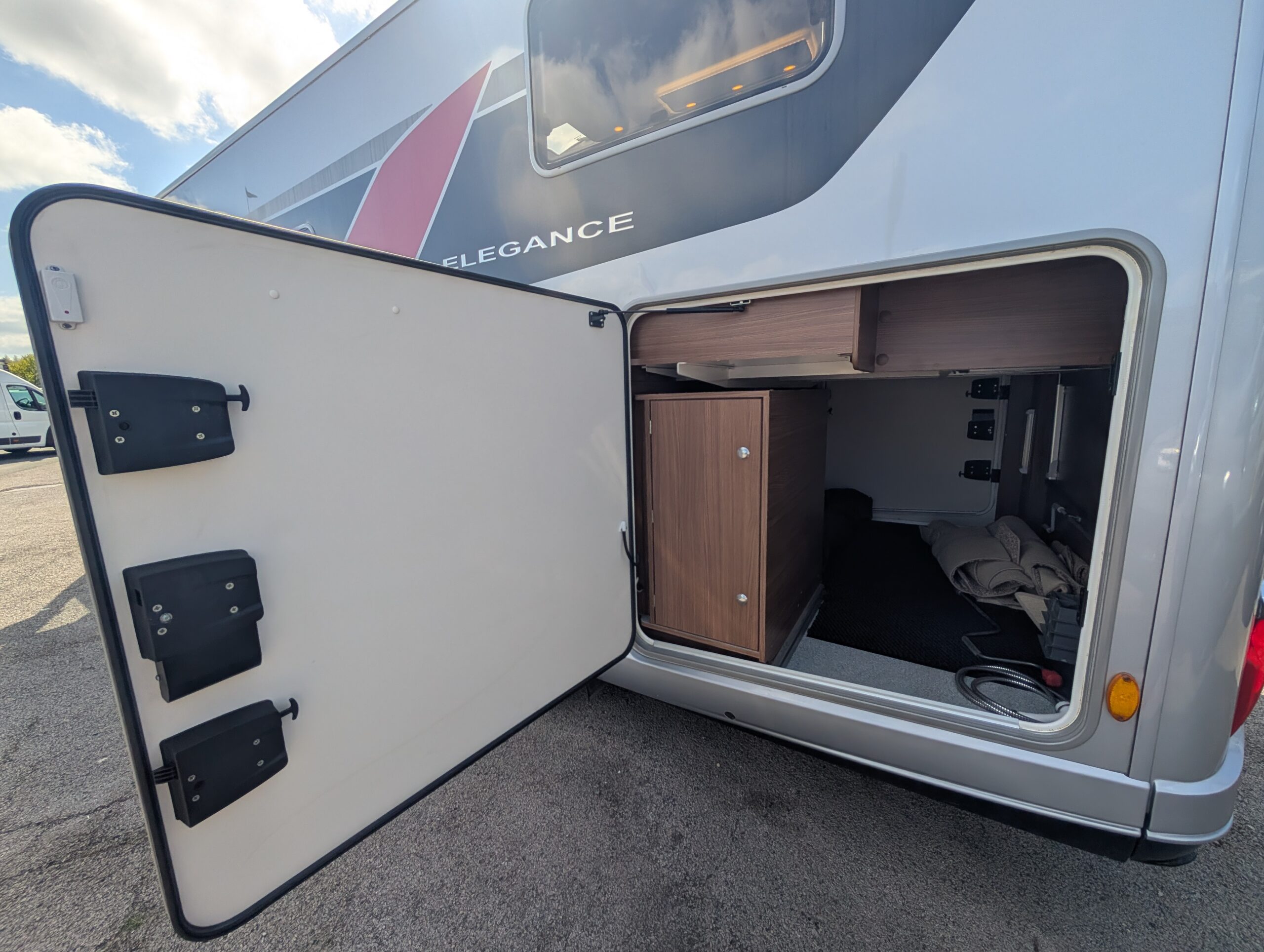 PXL 20260421 112551747 1